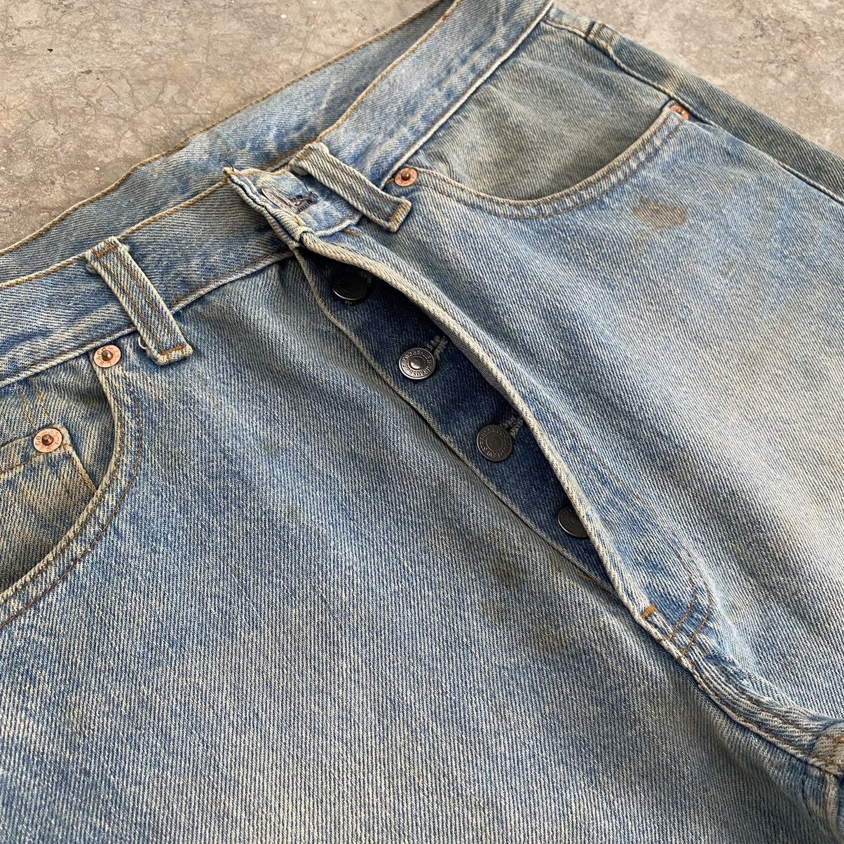 Levi's Size 30x32 Vintage 1991 Levis 501 Light Blue Dirty Jeans Size US 30 / EU 46 - 11 Thumbnail