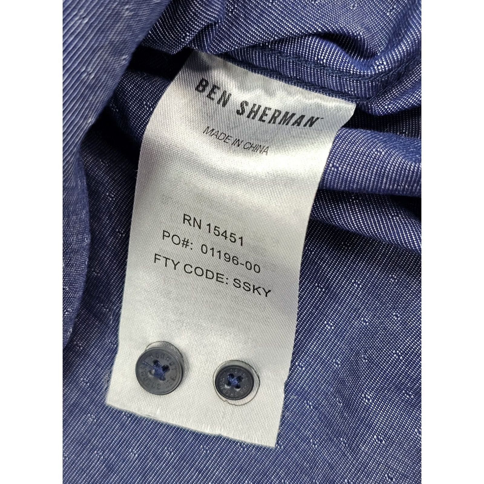 Ben Sherman Ben Sherman Button-Up Blue Textured Geometric Long Sleeve Shirt Men L EUC Size US L / EU 52-54 / 3 - 4 Thumbnail