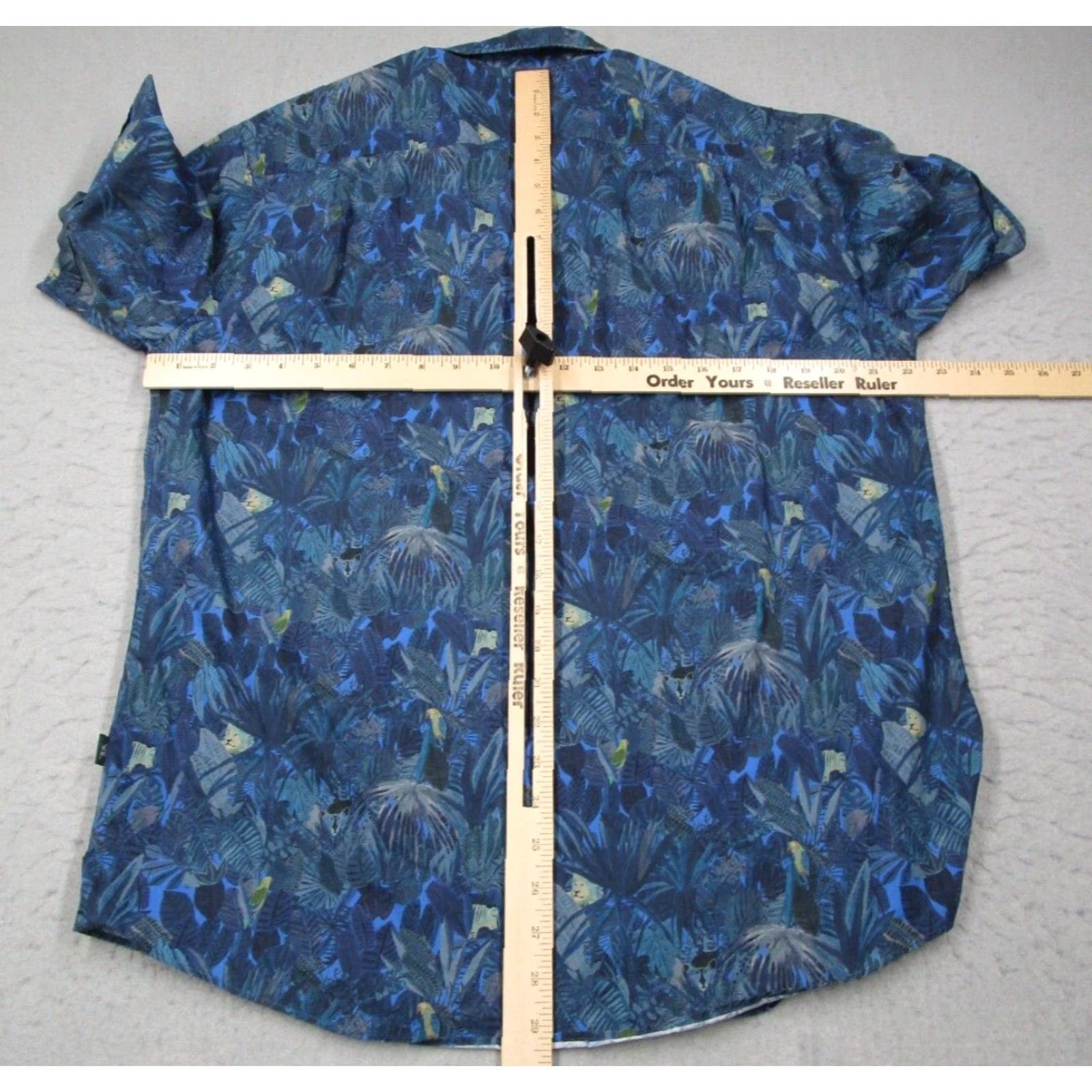 Rodd & Gunn Rodd Gunn Shirt Mens Medium Blue Floral ORIGINAL FIT Short Sleeve Button Up Hawaiian Animal AOP Casual Workwear Travel 2020s? Size US M / EU 48-50 / 2 - 6 Thumbnail
