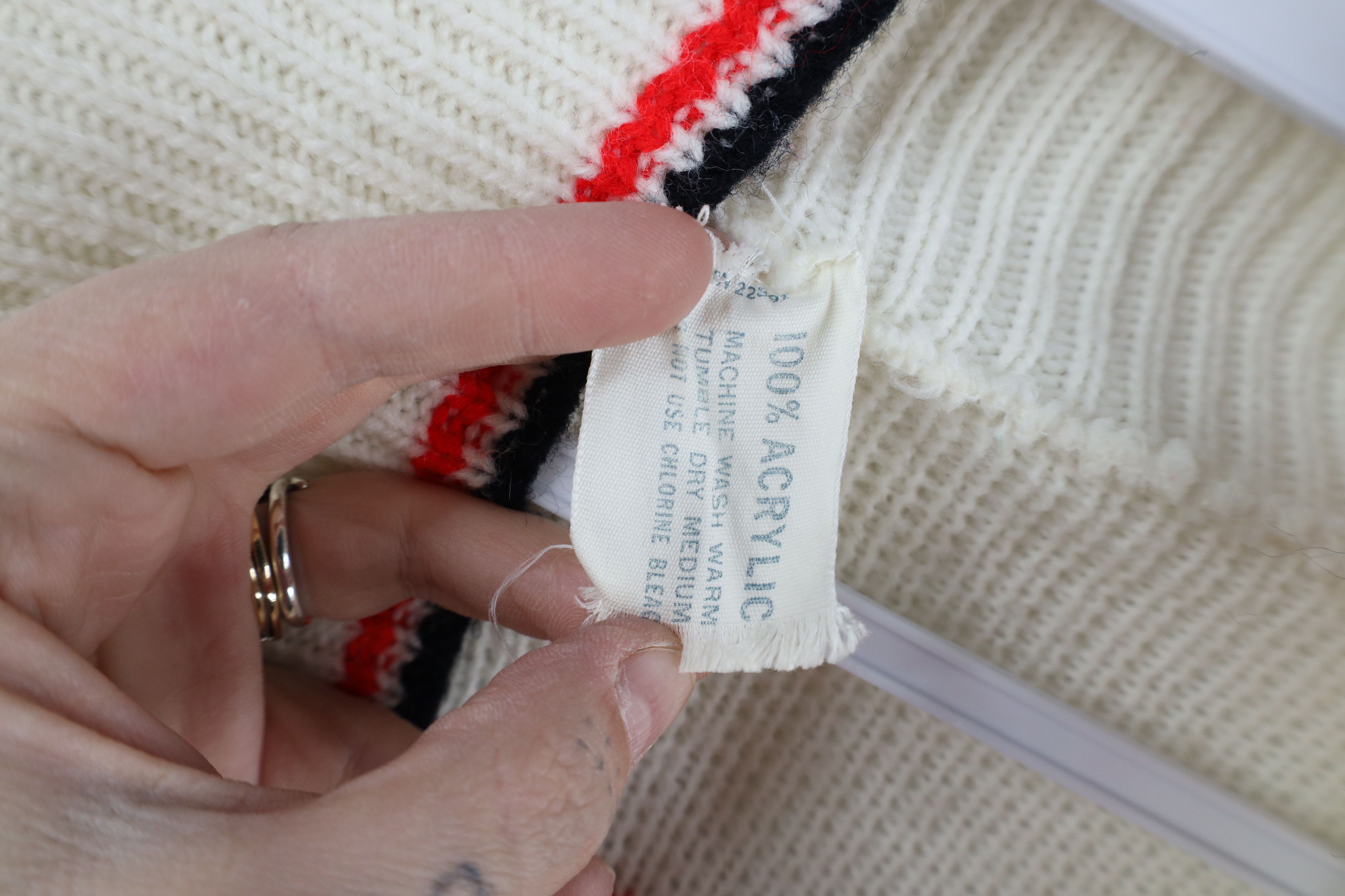 Vintage Vintage 60s 70s Knit Belted Shawl Cardigan Sweater USA Size L / US 10 / IT 46 - 9 Thumbnail