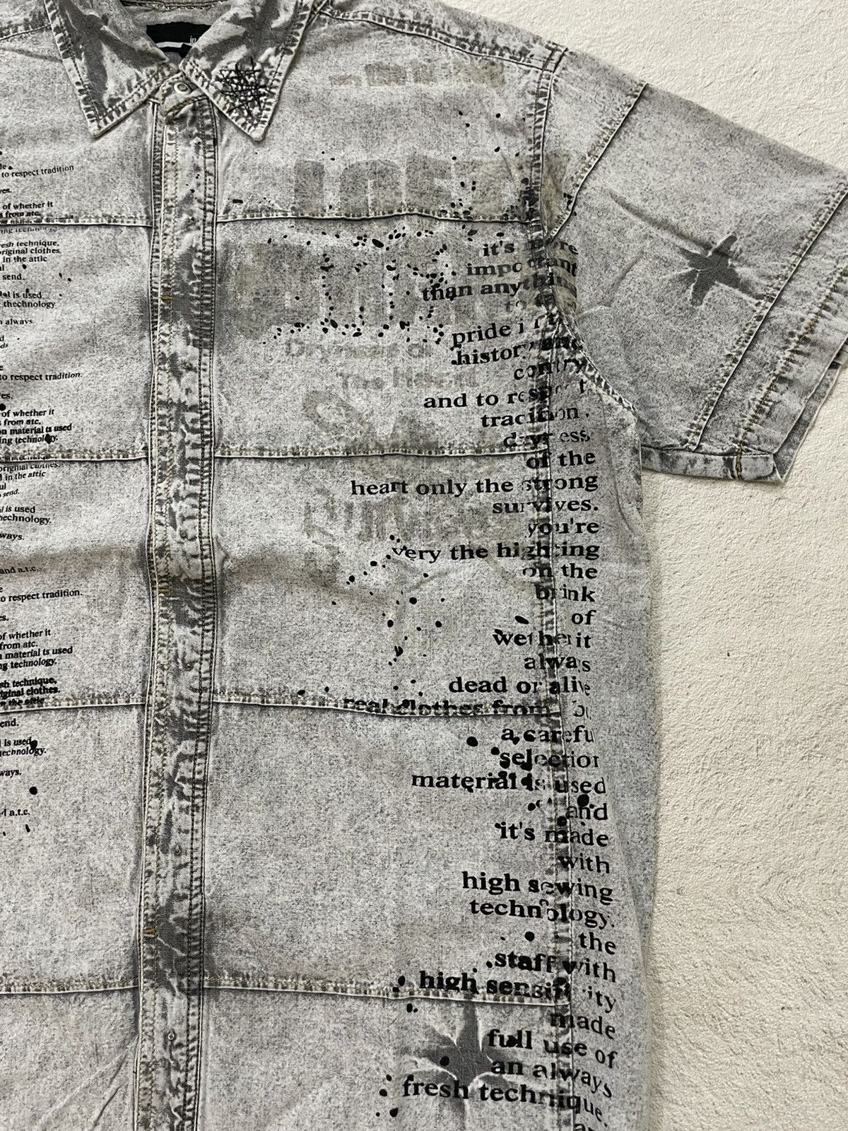 Le Grande Bleu (L.G.B.) 00s intheattic Washed Grey Denim Text Print Distressed poem Size US L / EU 52-54 / 3 - 2 Thumbnail