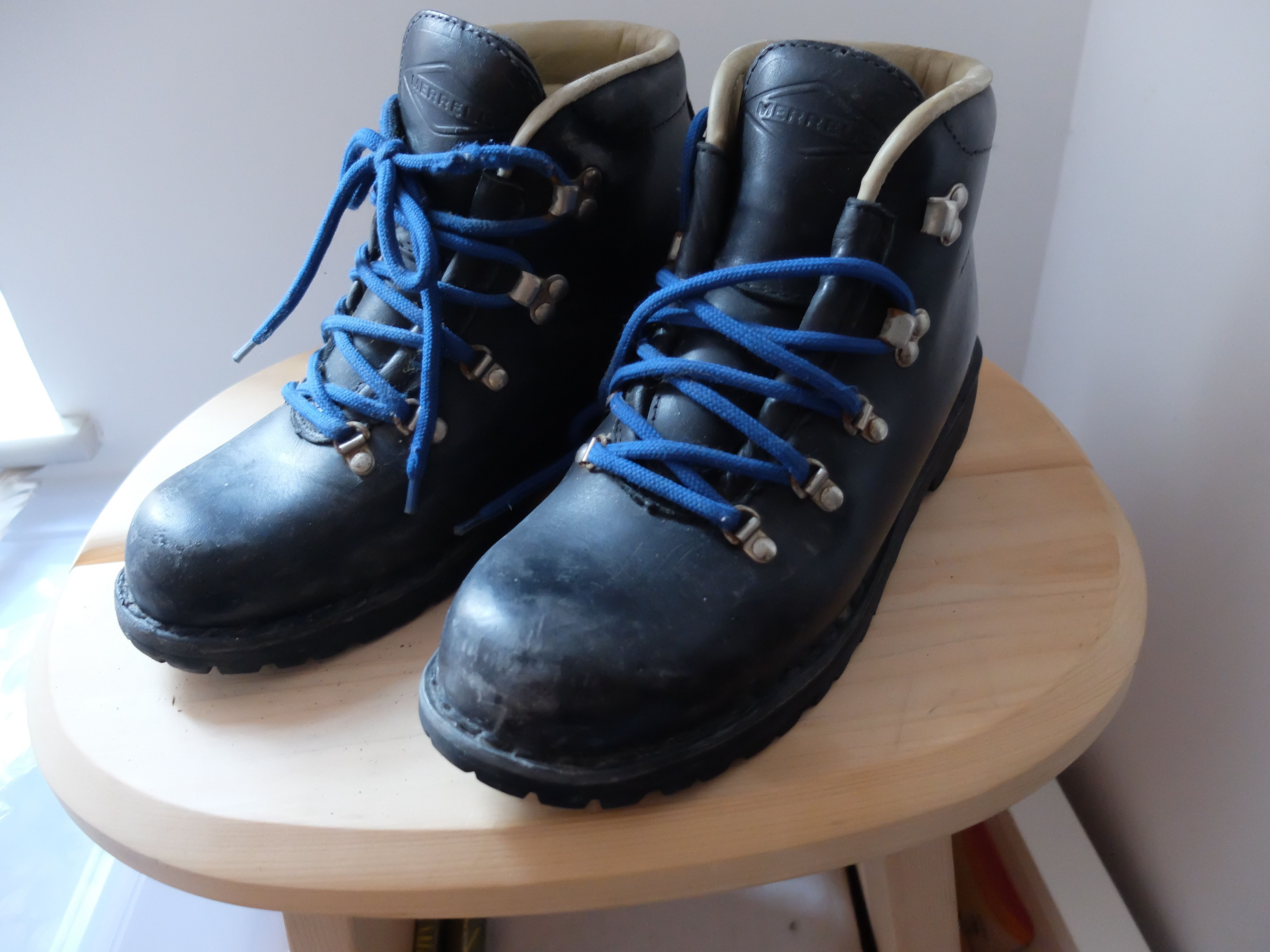 image of Merrell Italy All-Leather Norwegian Welt Hiking Boots Vibram in Black, Men's (Size 7.5)