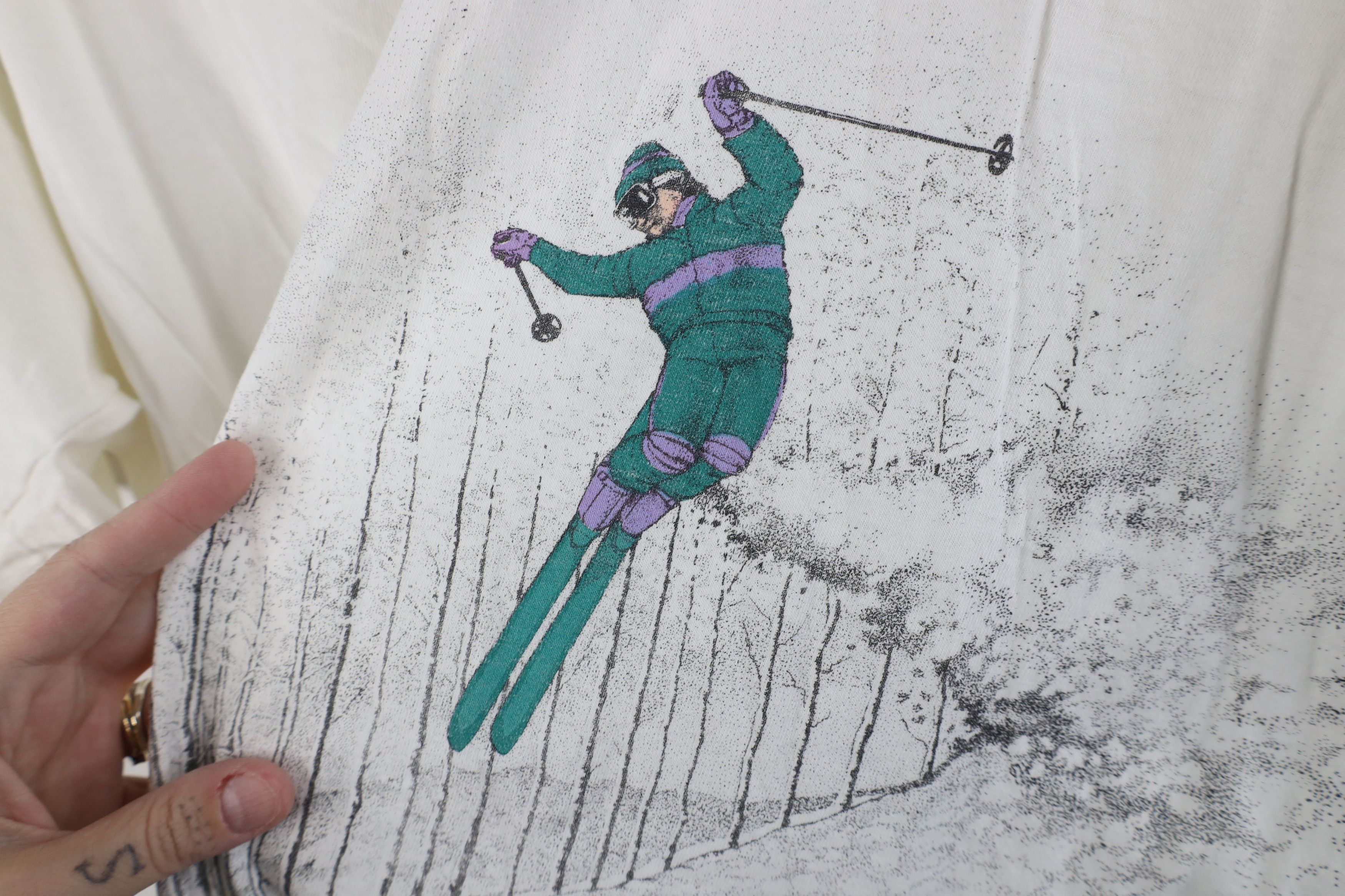 Vintage Vintage 80s Streetwear Skiing All Over Print T-Shirt USA Size US XL / EU 56 / 4 - 10 Thumbnail
