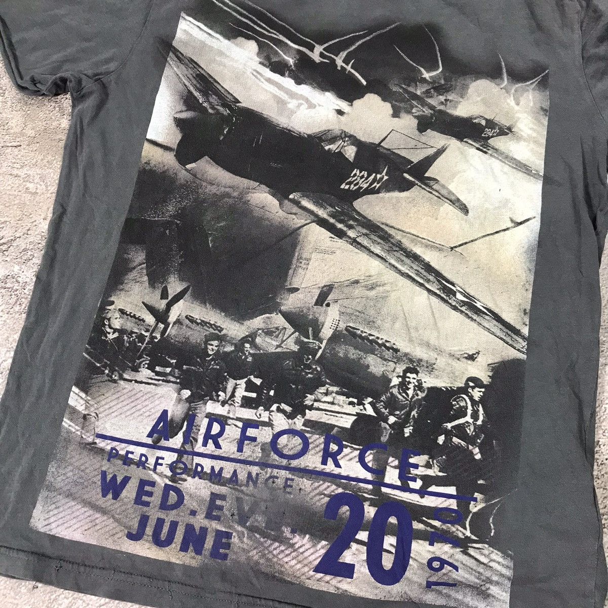 Band Tees VINTAGE Y2K BAND TEE AIRFORCE PERFORMANCE STREETWEAR Size US S / EU 44-46 / 1 - 4 Thumbnail