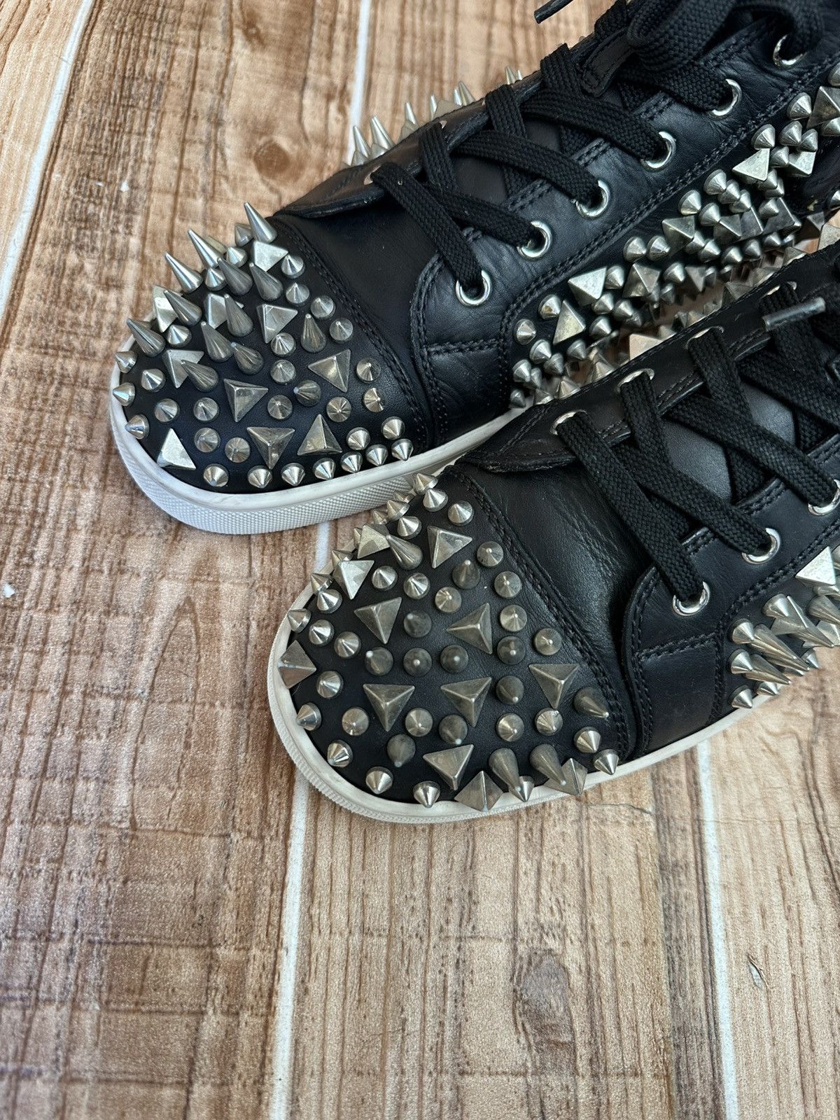 Christian Louboutin Christian Louboutin Louis Spikes Black Hightop Sneaks Size US 7.5 / EU 40-41 - 5 Thumbnail