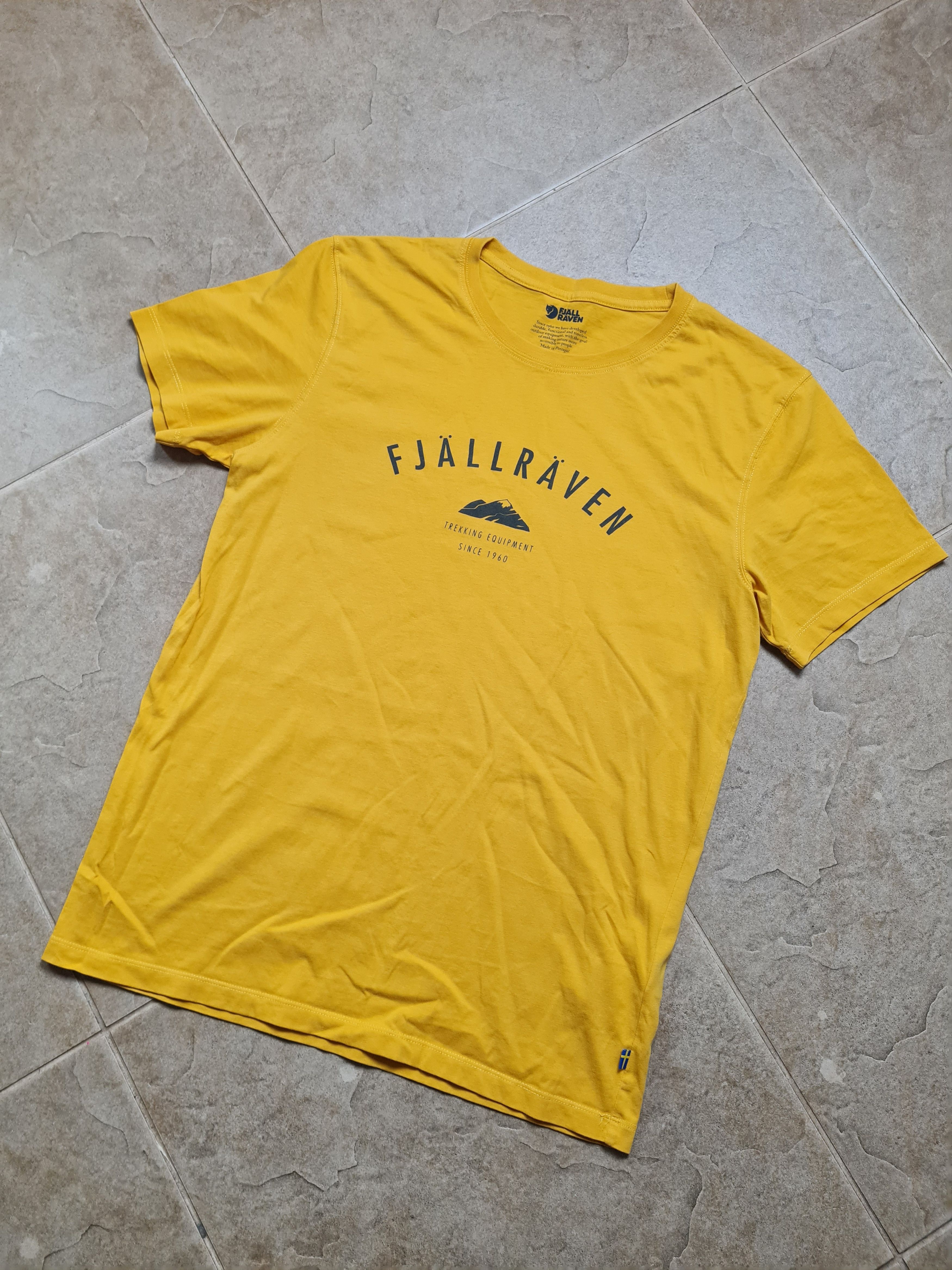Fjallraven T-Shirt Fjallraven Yellow Mountain Logo Top Vintage Shirt Size US M / EU 48-50 / 2 - 4 Thumbnail