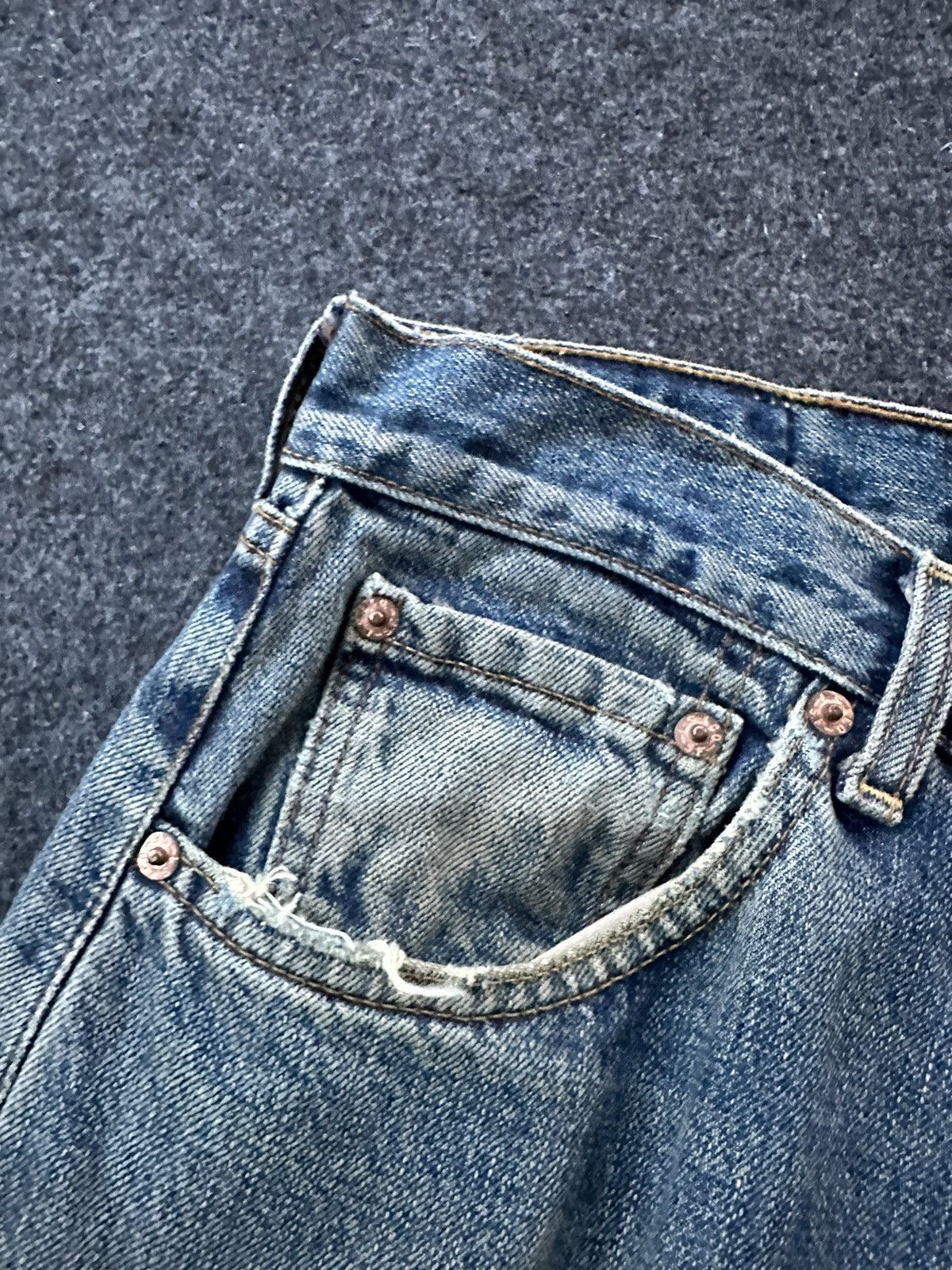 Levi's Vintage 90s Levis 504 Worn Dirty Denim 32x33 D168 Size US 32 / EU 48 - 12 Thumbnail