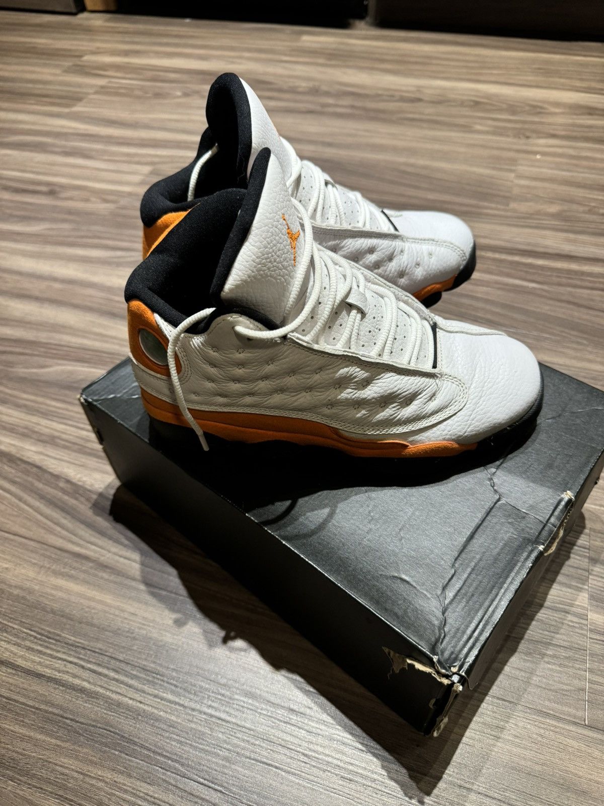 Jordan Brand White orange black starfish Jordan Size US 6.5 / EU 39-40 - 8 Thumbnail
