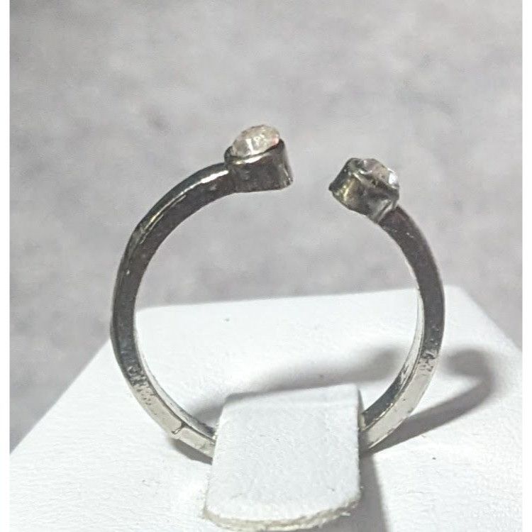 Other Casual Silver Tone Open Top Clear Stone Ring Size 6 1/2 Size ONE SIZE - 4 Thumbnail