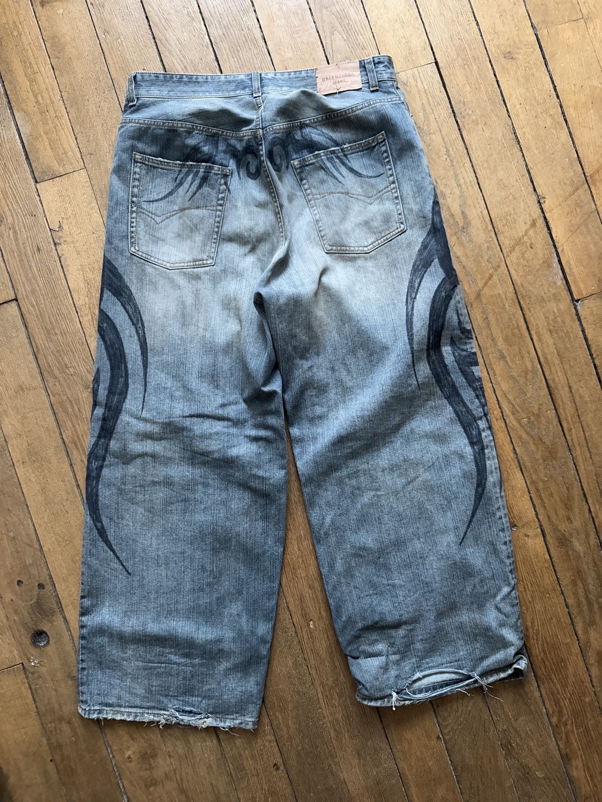 Balenciaga Balenciaga MEN'S Y2K STRETCHED KNEE BAGGY PANTS Size US 30 / EU 46 - 16 Thumbnail