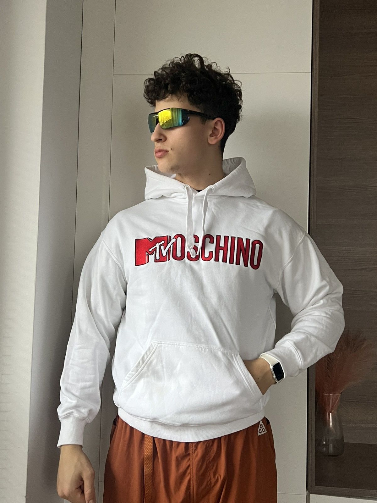 H&M × Moschino × Mtv ‼️Moschino x H&M x Mtv Big Knit Logo White Hoodie‼️ Size US S / EU 44-46 / 1 - 2 Thumbnail