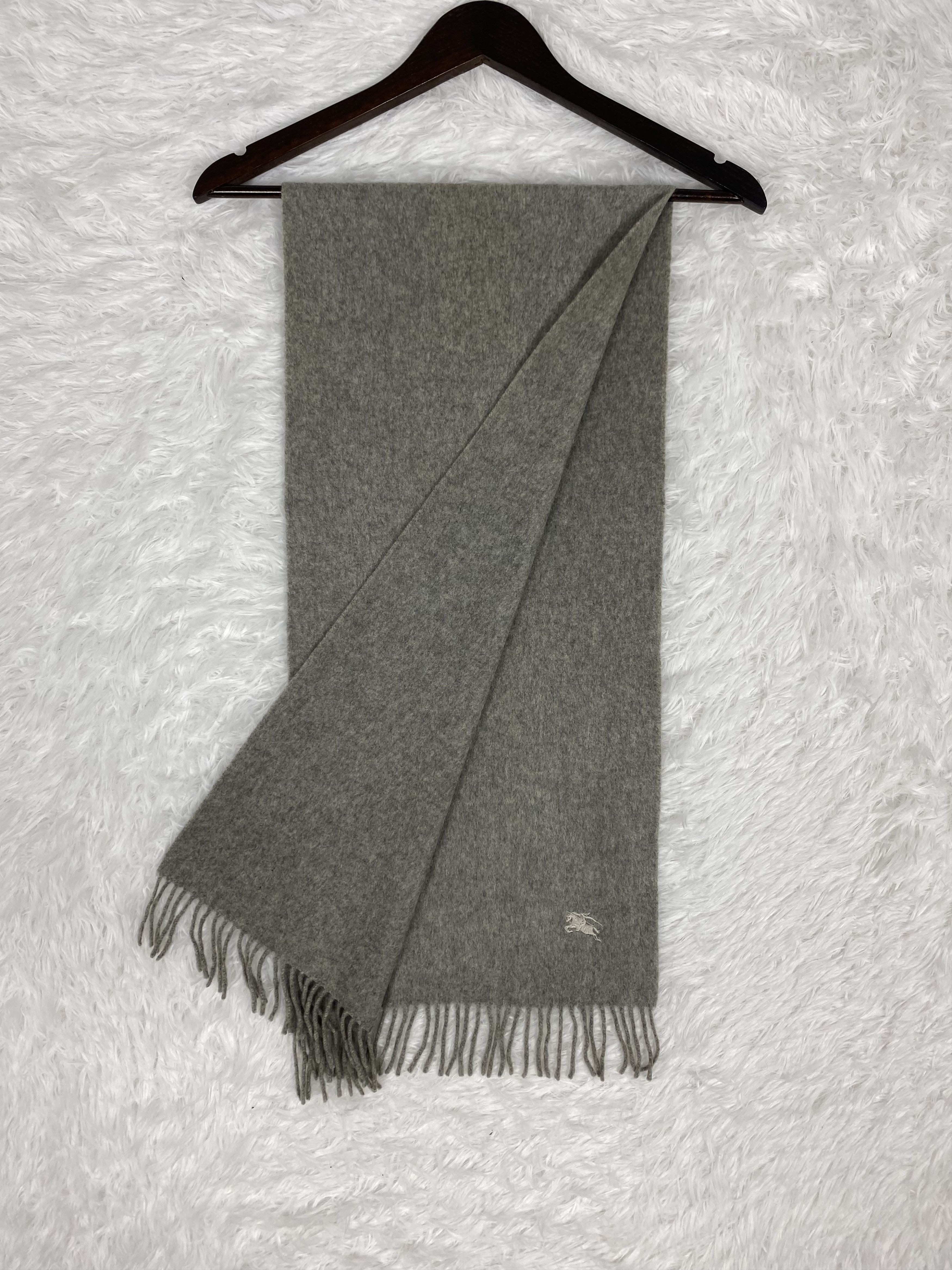 Burberry Vintage Burberry Scarf / Muffler Neckwear PM0020 Size ONE SIZE - 7 Thumbnail