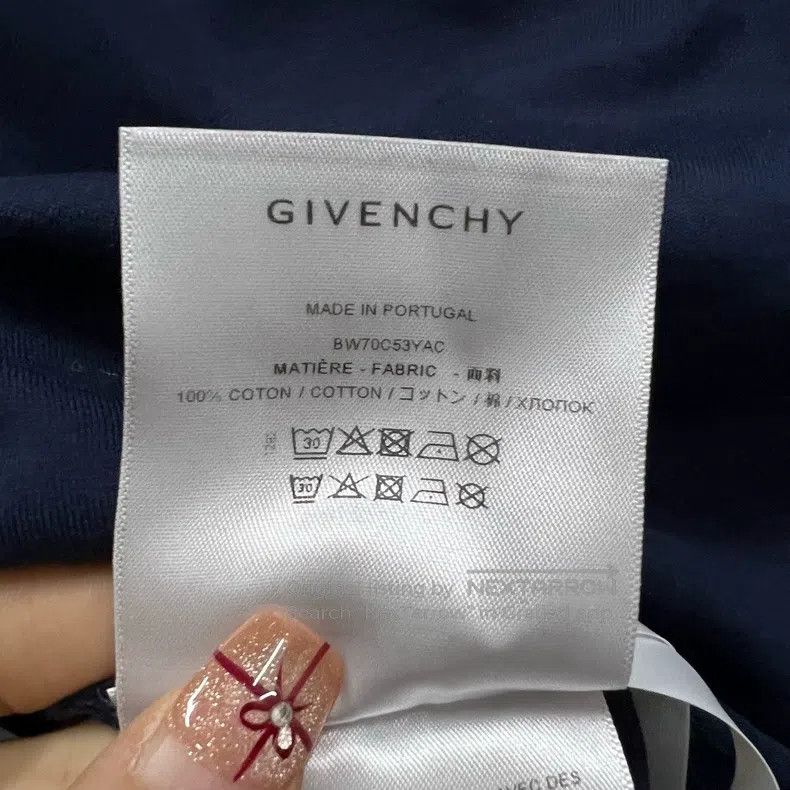 Givenchy Givenchy Dark Blue Printed Logo Short Sleeve Size US M / EU 48-50 / 2 - 3 Thumbnail