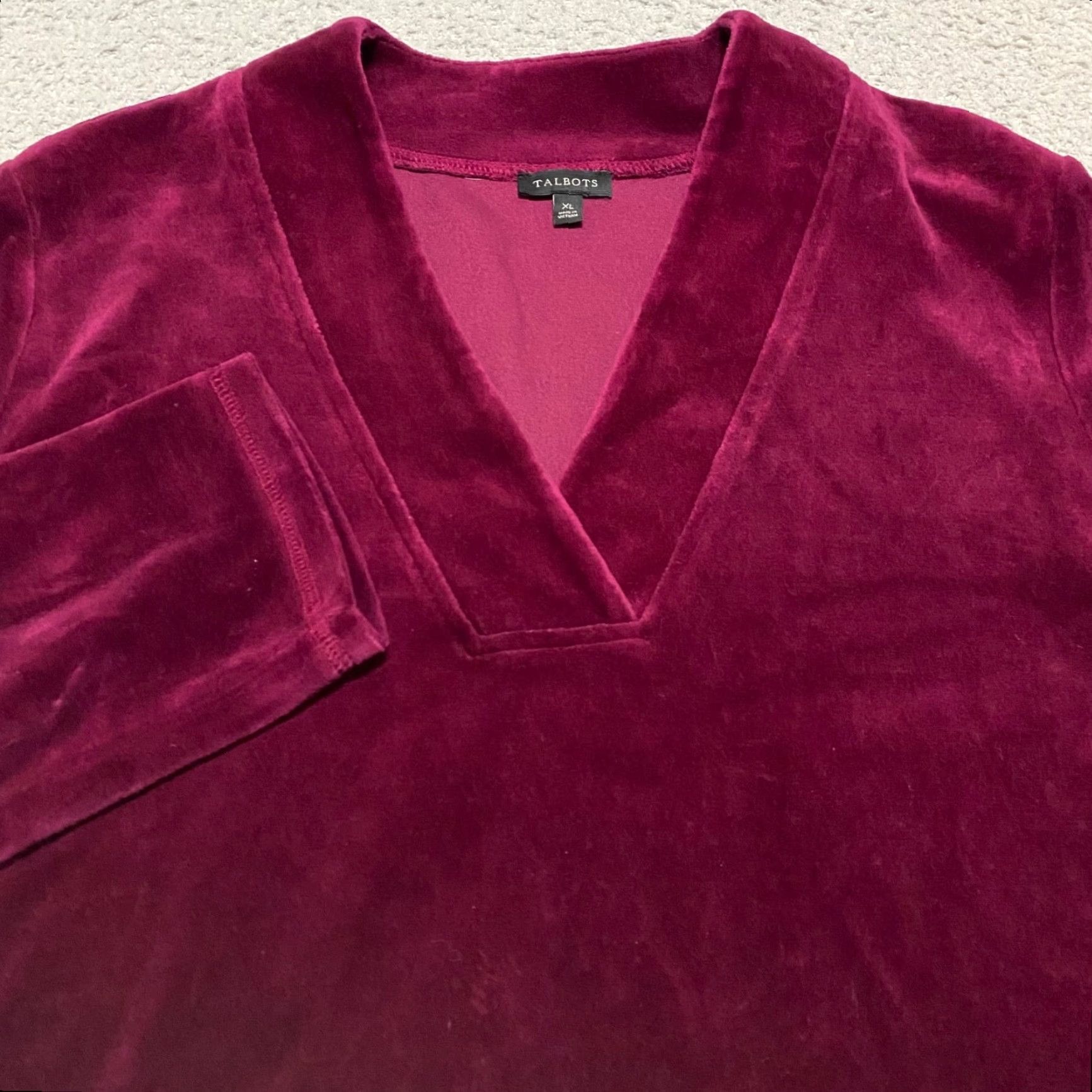 Talbots Talbots Womens XL Top Pullover Shirt V-Neck Velvet Velour Red 100% Cotton Blend Stretch Easy Care Casual Workwear Size XL / US 12-14 / IT 48-50 - 5 Thumbnail