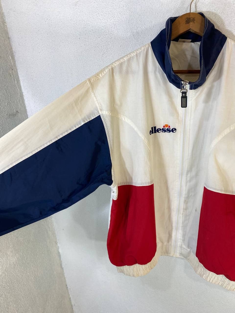 Ellesse vintage ellesse light jacket embroided logo Size US XXL / EU 58 / 5 - 7 Thumbnail