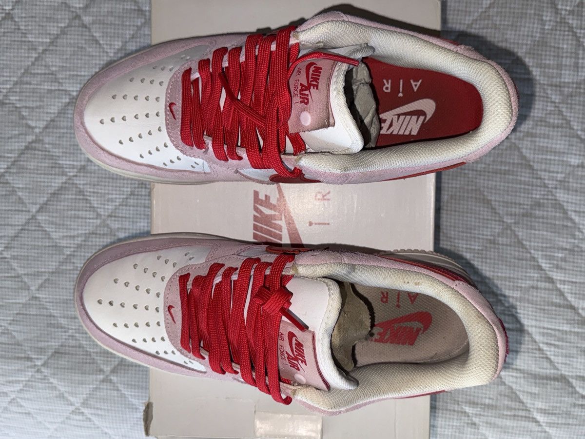 Nike Nike Air Force 1 Low ‘07 QS ‘ Valentine’s Day Love Letter ‘ Size US 8.5 / EU 41-42 - 5 Thumbnail