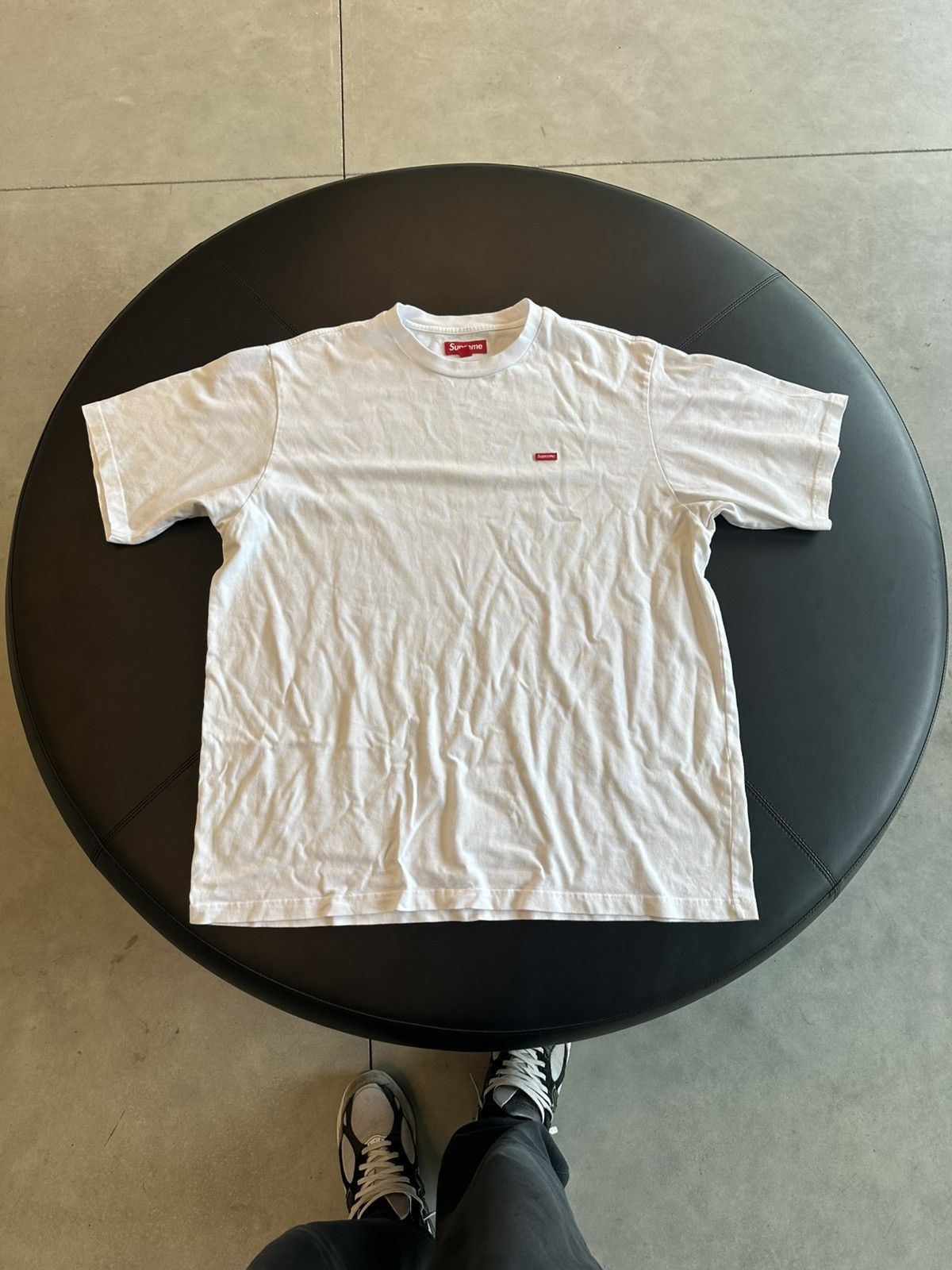 Supreme Supreme small logo t shirt white Size US XL / EU 56 / 4 - 1 Thumbnail