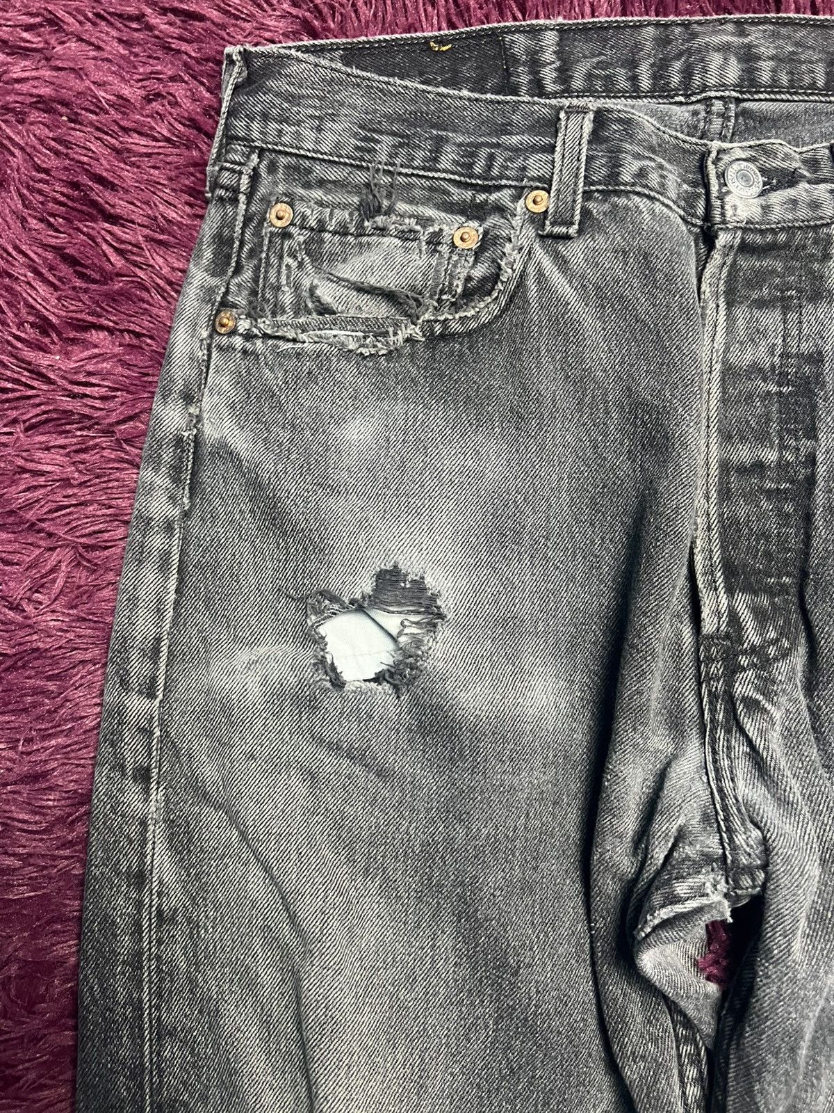 Levi's Vintage 90s Levi's 501 Distressed Denim Jeans (45) Size US 33 - 3 Thumbnail