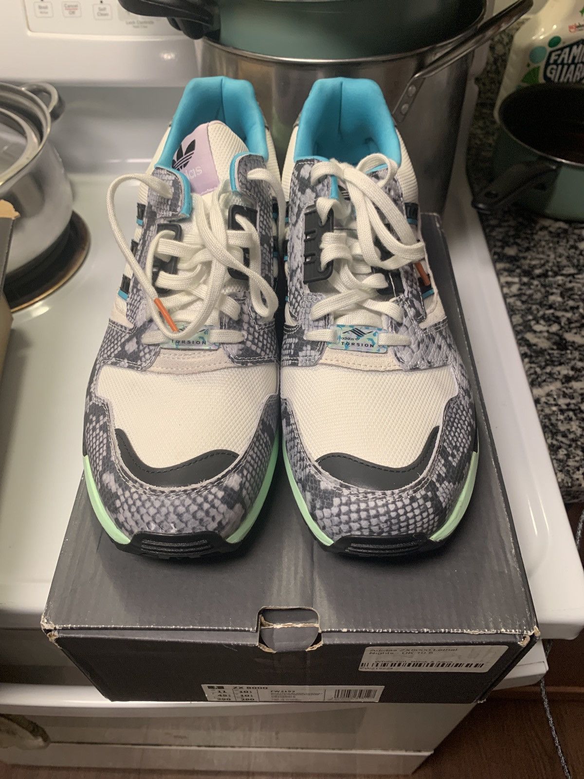 Adidas Adidas ZX 8000 leathal nights Size US 11 / EU 44 - 4 Thumbnail