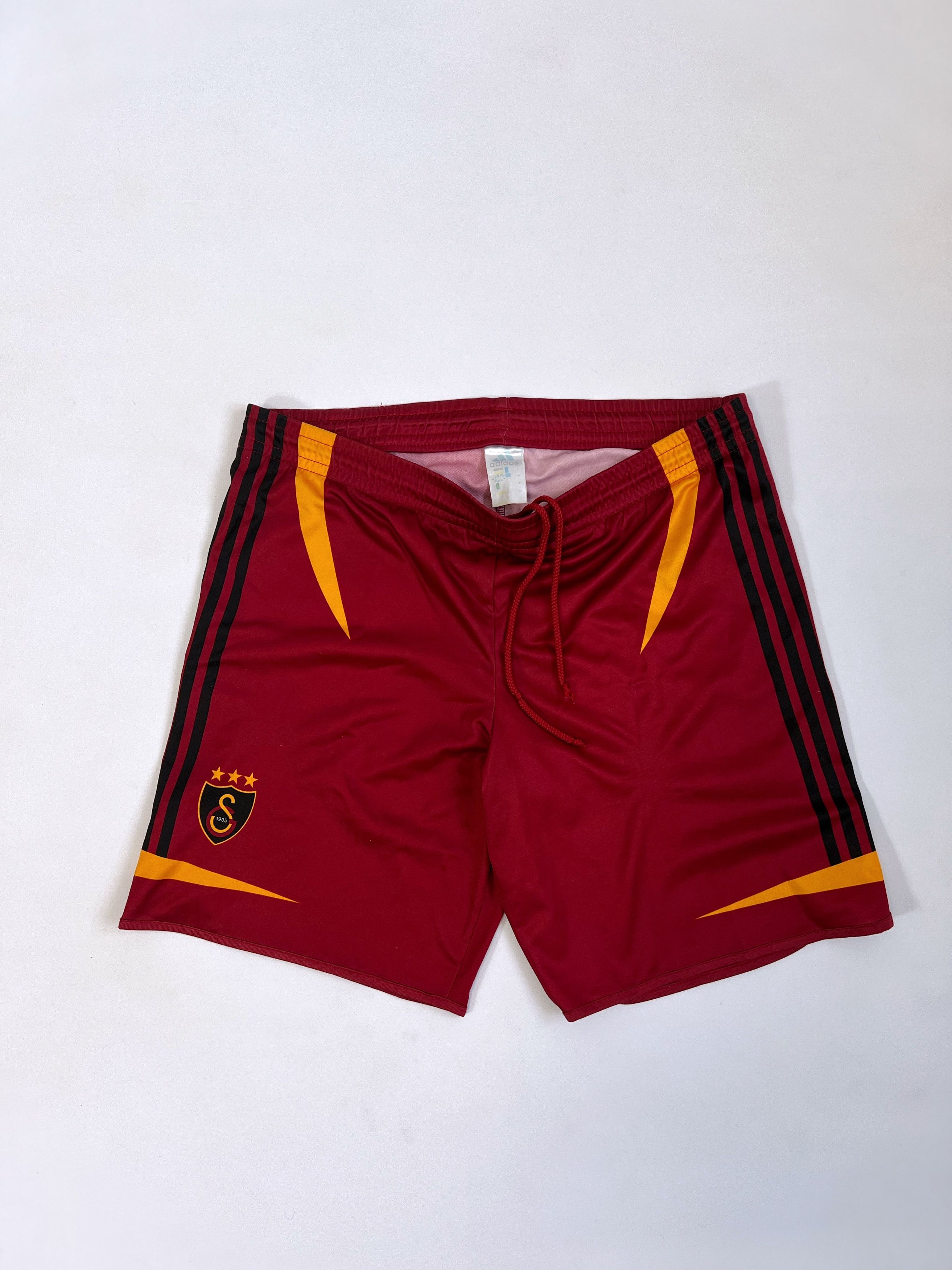 Adidas Galatasaray vintage shorts Size US 32 / EU 48 - 1 Thumbnail