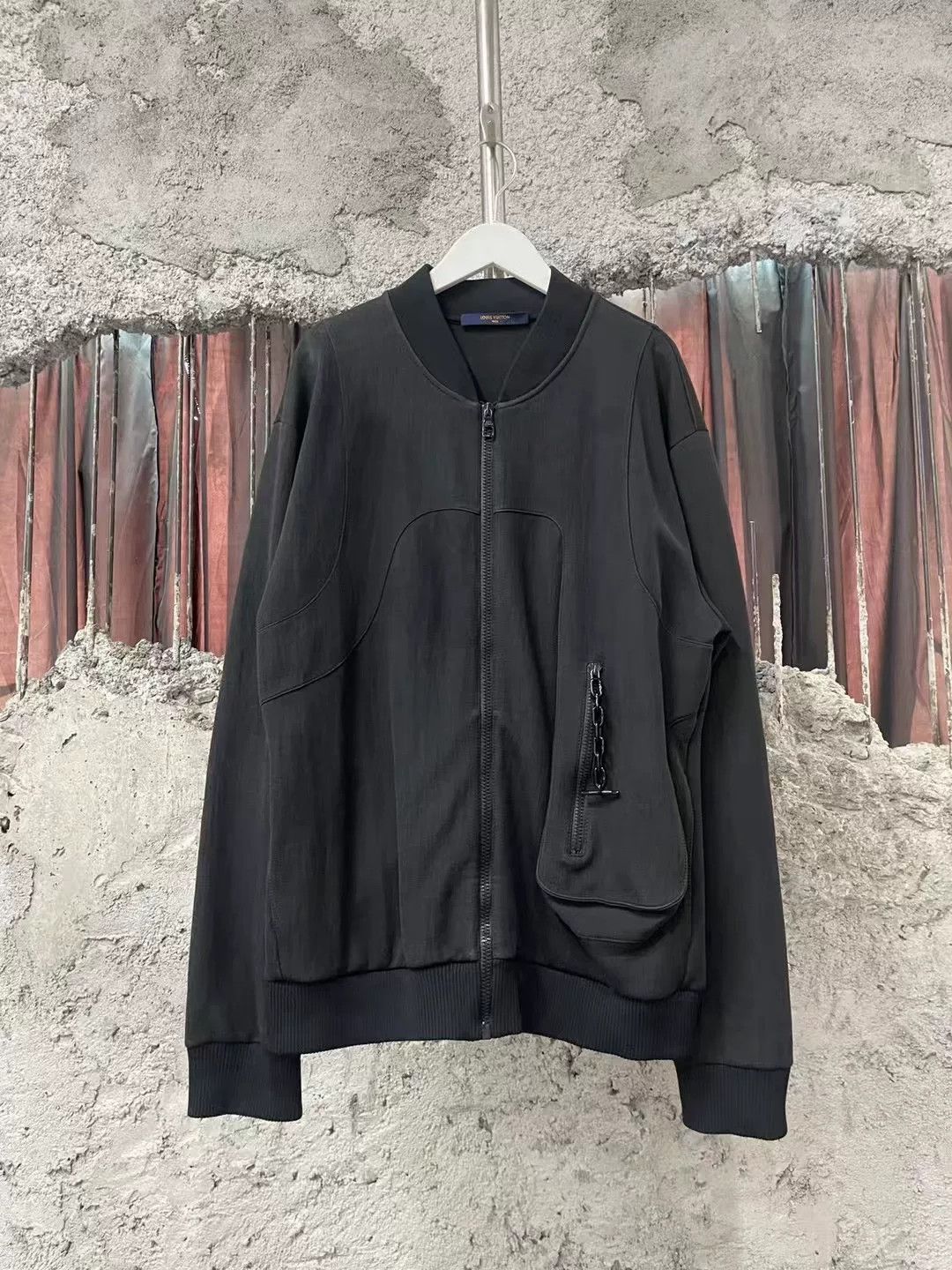 Louis Vuitton Louis Vuitton Pocket Chain Zip Coat Size US L / EU 52-54 / 3 - 1 Thumbnail