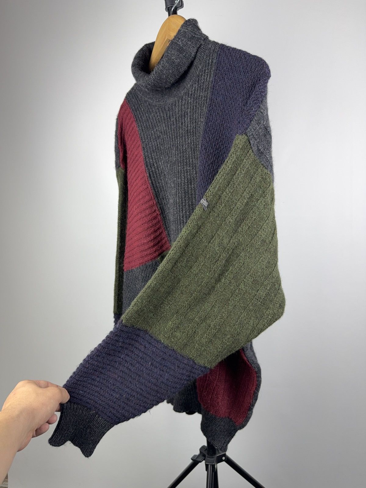 Hugo Boss Vintage 00s Luxury RARE Hugo Boss Austria Retro Sweater Size US L / EU 52-54 / 3 - 5 Thumbnail