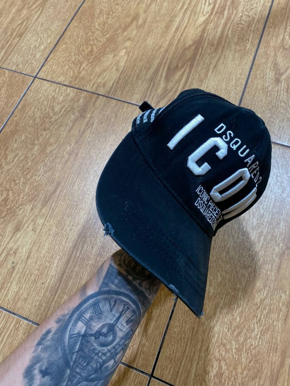 Dsquared2 Rare Dsquared2 cap black with text Size ONE SIZE - 6 Thumbnail