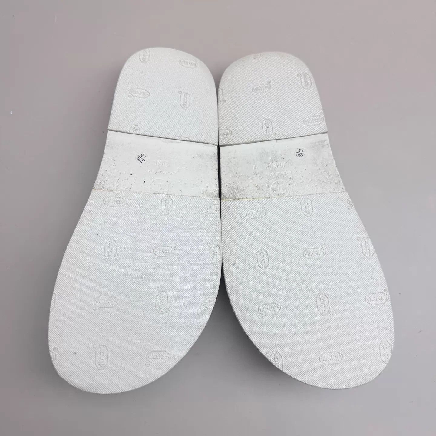 Chanel CHANEL Rainbow Logo Ivory Slippers 38.5 99 New Size US 8 / IT 38 - 6 Thumbnail