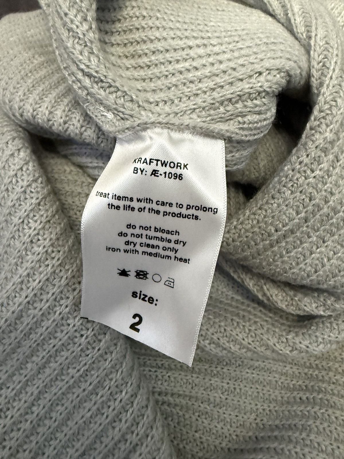 Japanese Brand KraftWork Distressed Knit Grey Size 2 Size US M / EU 48-50 / 2 - 4 Thumbnail