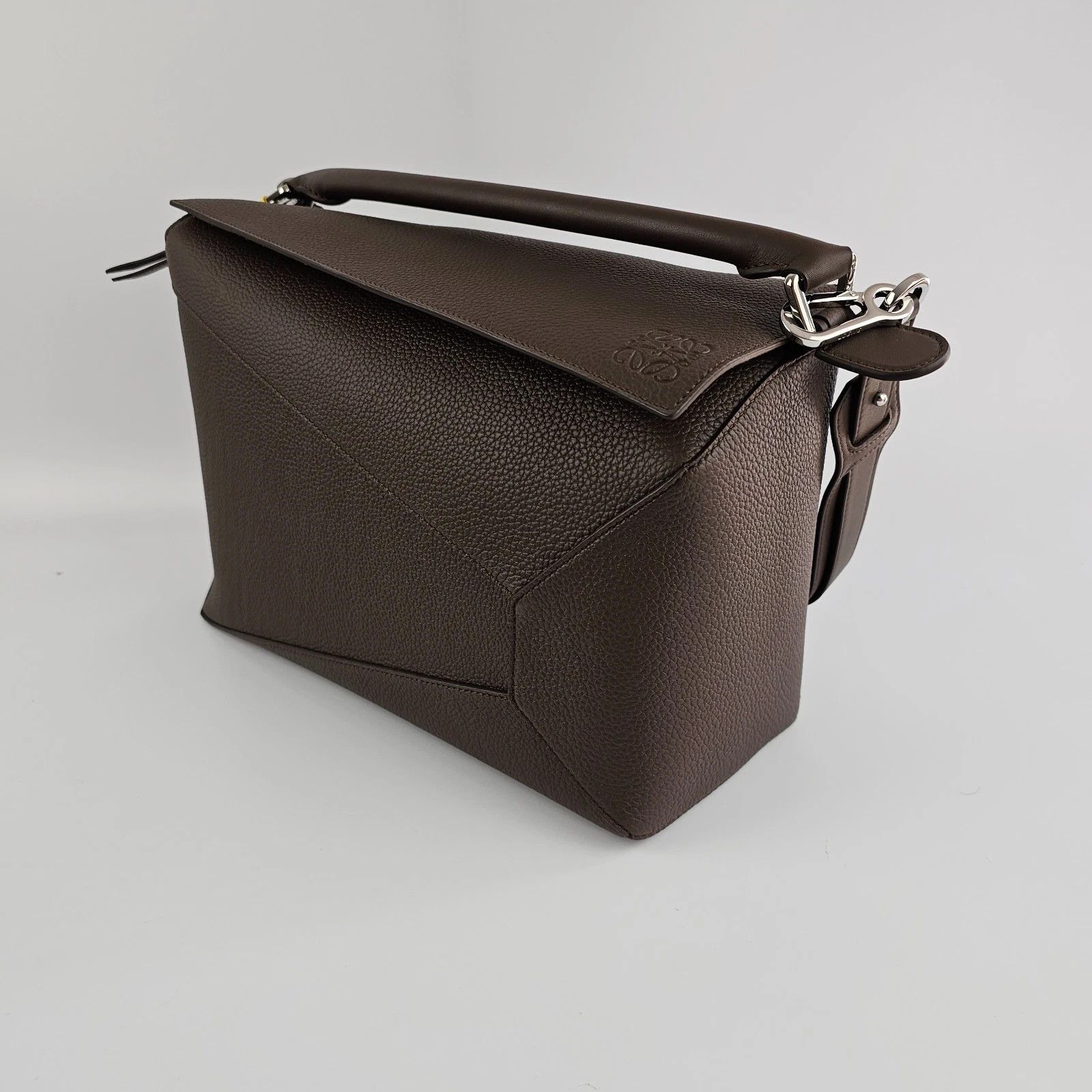 Loewe LOEWE Puzzle Large Edge Dark Cigar Leather Handbag Size ONE SIZE - 8 Thumbnail
