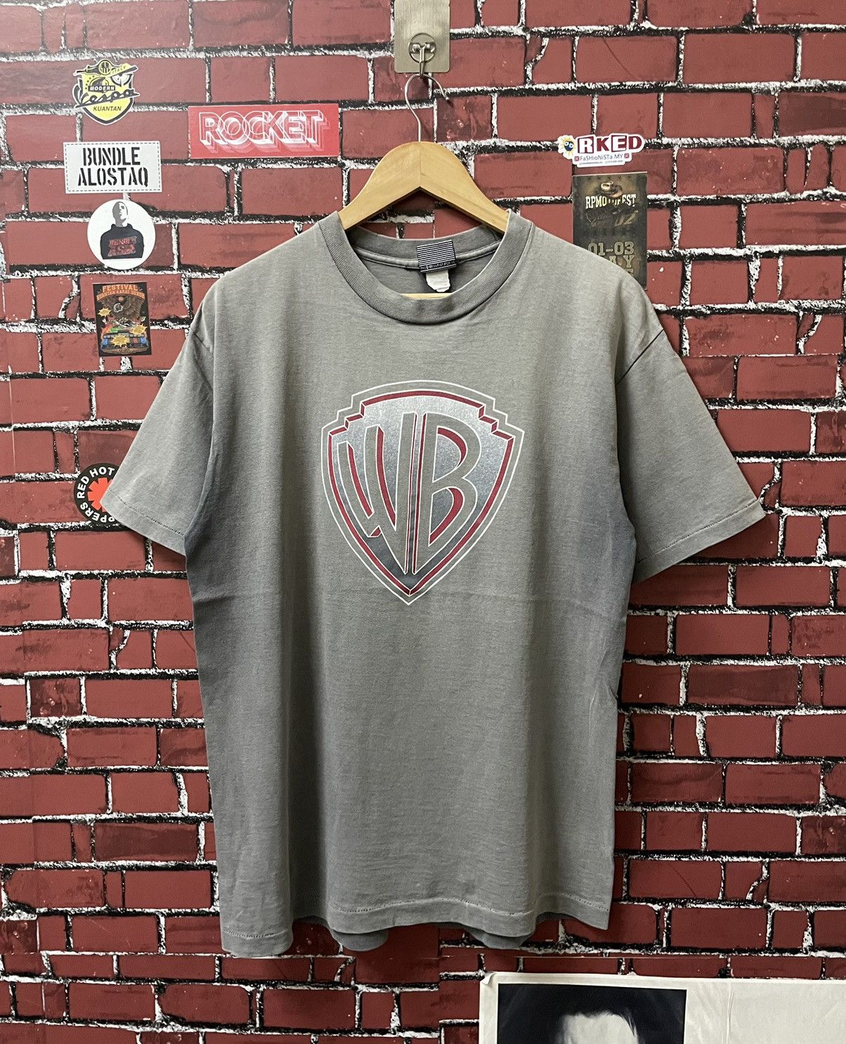 Warner Bros VINTAGE WARNER BROS LOGO PRINT SHIRTS 90s Size US L / EU 52-54 / 3 - 1 Thumbnail