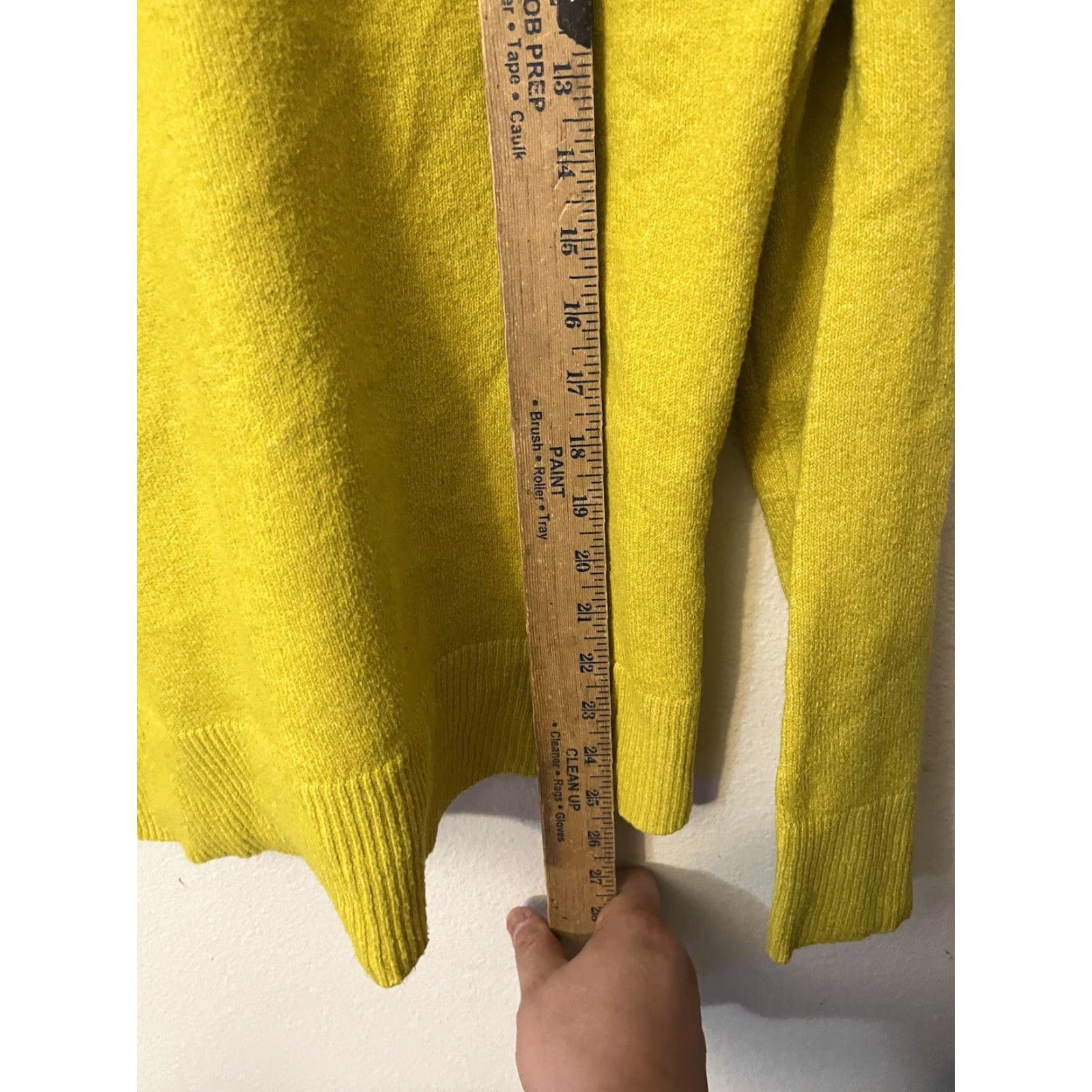 Banana Republic Banana Republic Sweater Teens M Bright Yellow Cotton Blend V-Neck Pullover Long Sleeve Size US M / EU 48-50 / 2 - 5 Thumbnail