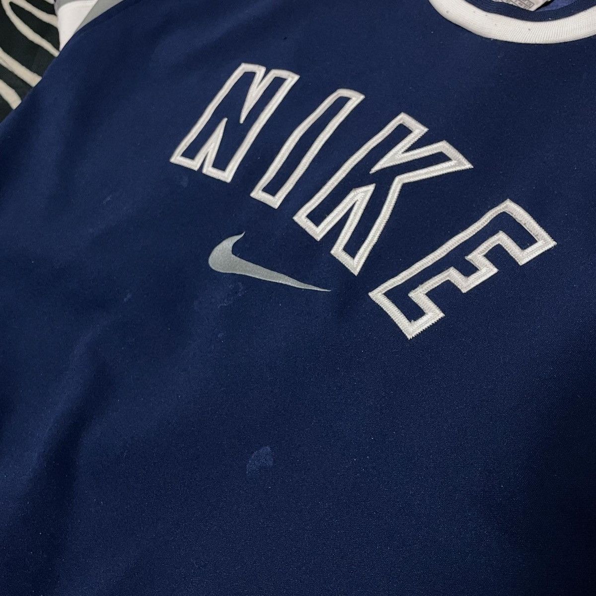 Nike Sweatshirt Nike Vintage Big Central Logo Size US M / EU 48-50 / 2 - 4 Thumbnail
