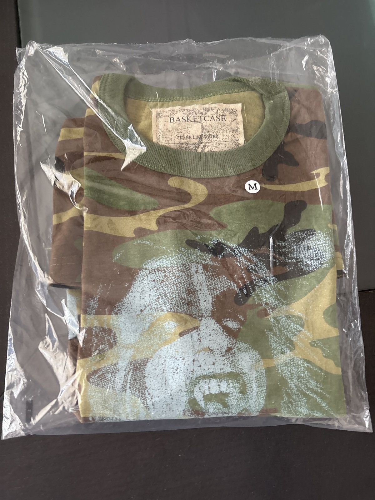 basketcase gallery Basketcase gallery cryptkeeper camo tee t-shirt Size US M / EU 48-50 / 2 - 8 Thumbnail