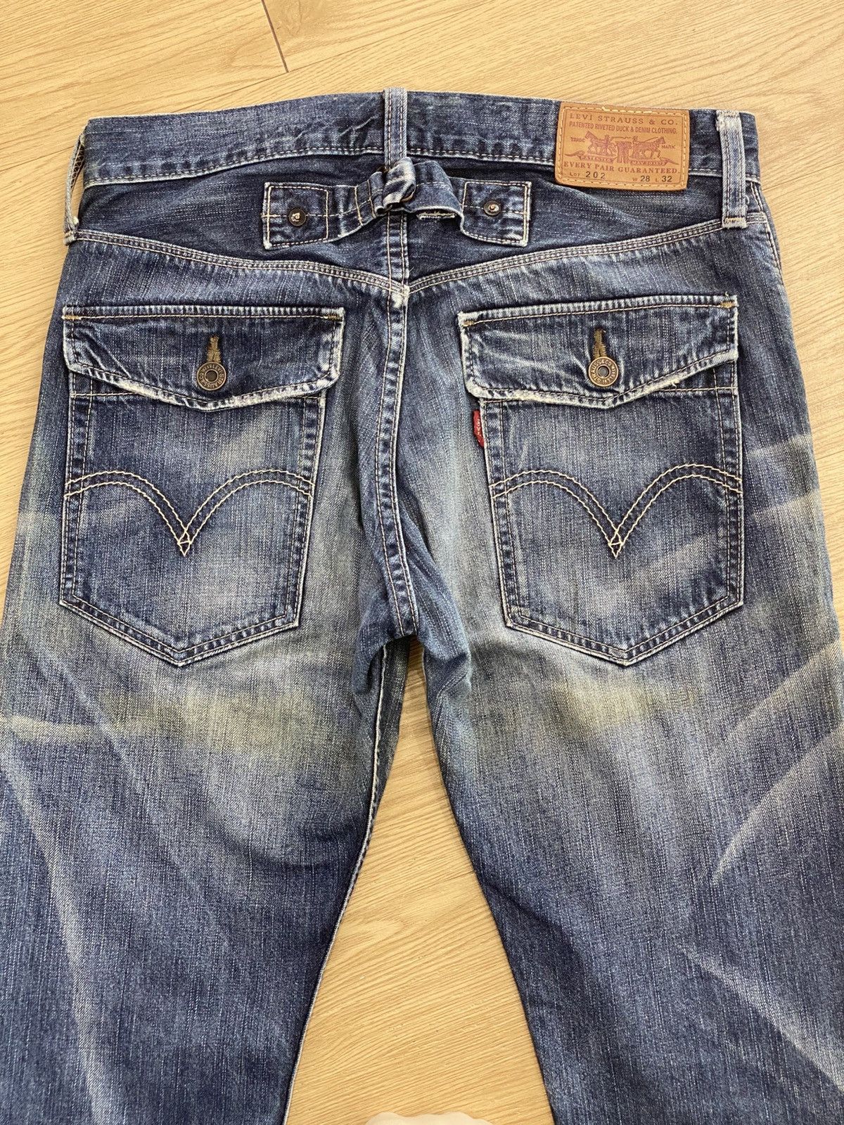 Levi's Levi’s Whiskers Blue Wash Style Buckle Back Distressed Jeans Size US 30 / EU 46 - 4 Thumbnail