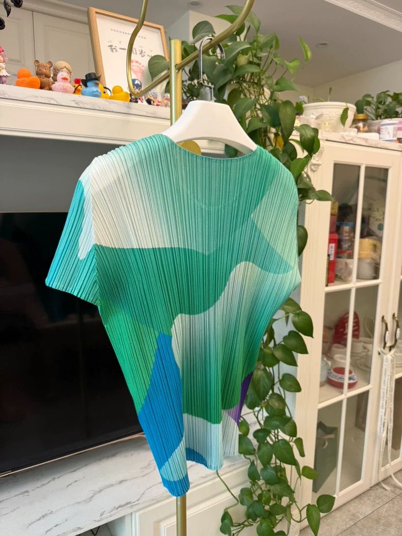 Issey Miyake Issey Miyake size:3 Green pleated short-sleeved shirt Size XS / US 0-2 / IT 36-38 - 5 Thumbnail