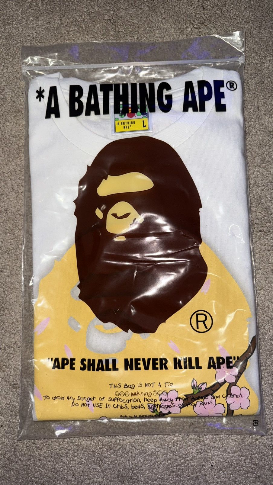 Bape BRAND NEW BAPE SAKURA TEE L 🌸 Size US L / EU 52-54 / 3 - 1 Thumbnail