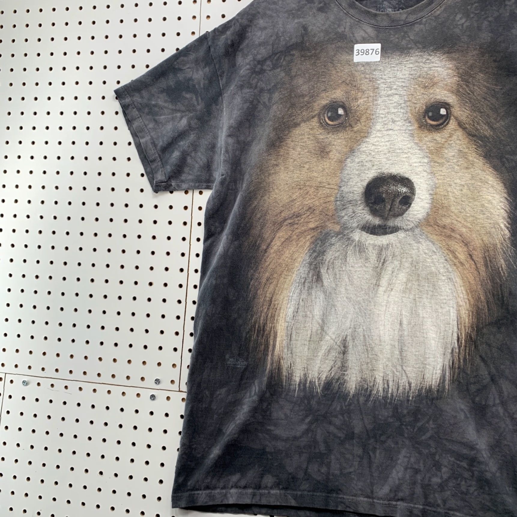 The Mountain VINTAGE The Mountain Shirt Mens L Gray Tie Dye Dog 22x31.5 Shetland Sheepdog Size US L / EU 52-54 / 3 - 7 Thumbnail
