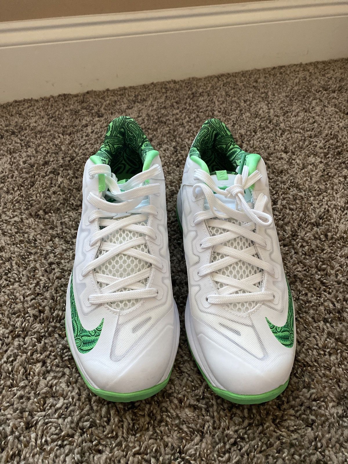 Nike Nike Max LeBron 11 Low Easter 2014 Size US 7 / EU 40 - 5 Thumbnail