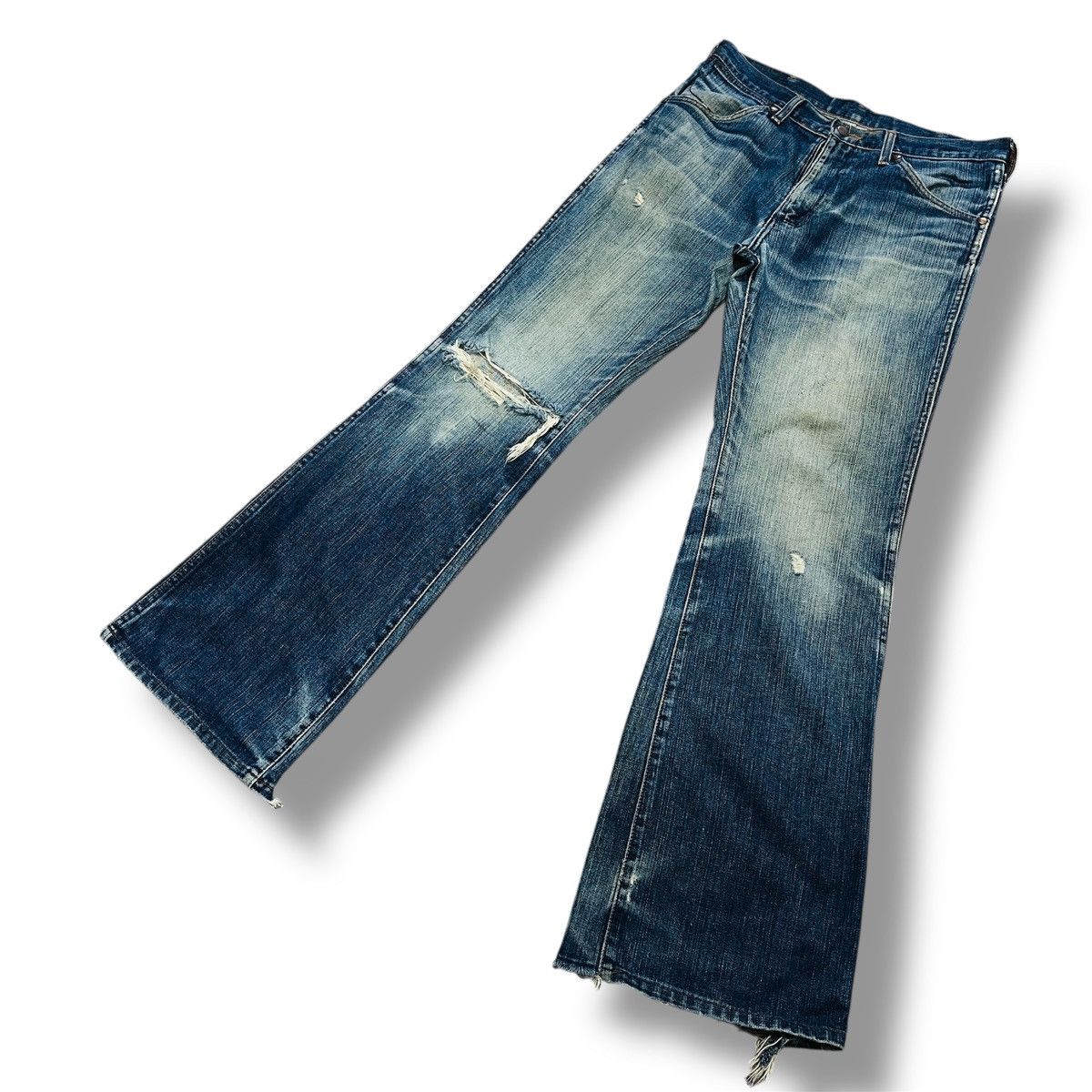 Japanese Brand Vintage Flared Wrangler Hidden Rivet Distressed Denim Jeans Size US 32 / EU 48 - 1 Thumbnail