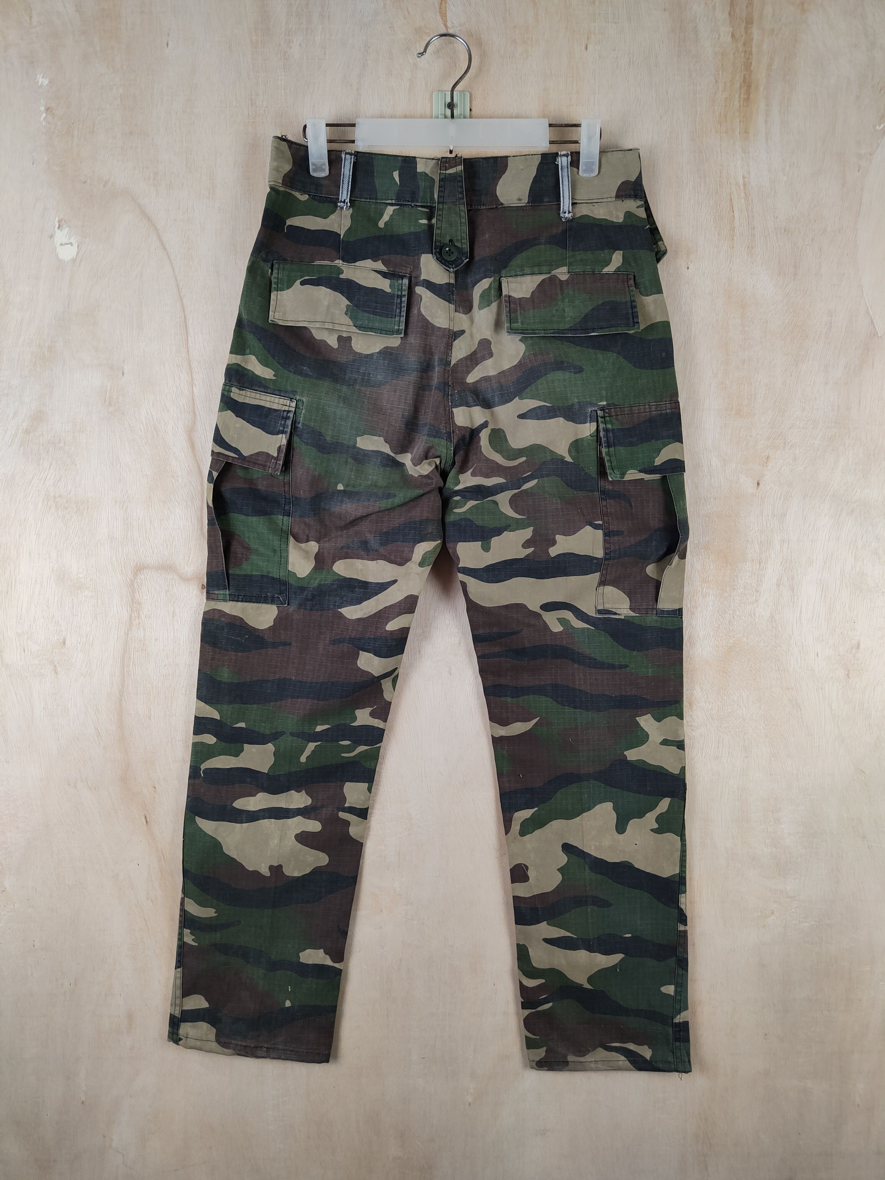 Japanese Brand Japanese Brand Camouflage Multipocket Cargo Pants #S2644 Size US 29 - 7 Thumbnail