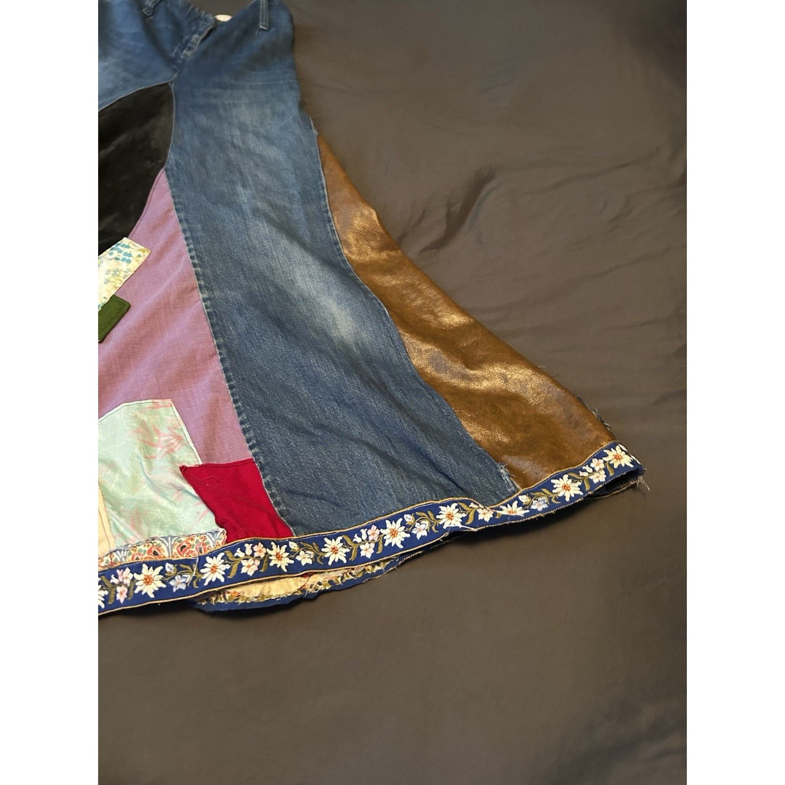 Other Vintage Homemade Denim Leather Velvet Quilted Sewn Skirt Size 26" / US 2 / IT 38 - 14 Thumbnail