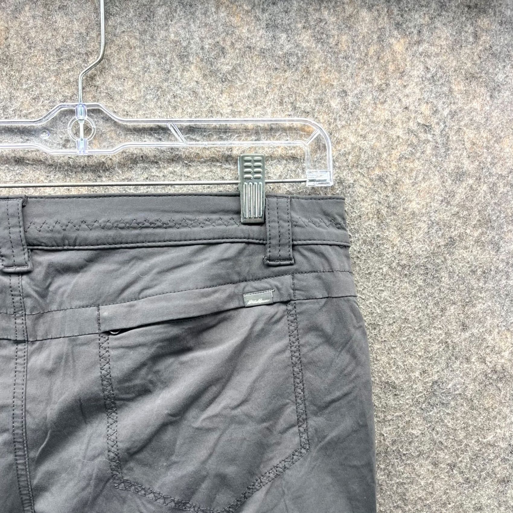 Eddie Bauer VINTAGE Eddie Bauer Pants Women 12 Gray Chino Flat Front Capri Hiking Cargo Stretch Capri Pants Gray Women's 12 Eddie Bauer Mens? Size 34" / US 12 / IT 48 - 3 Thumbnail