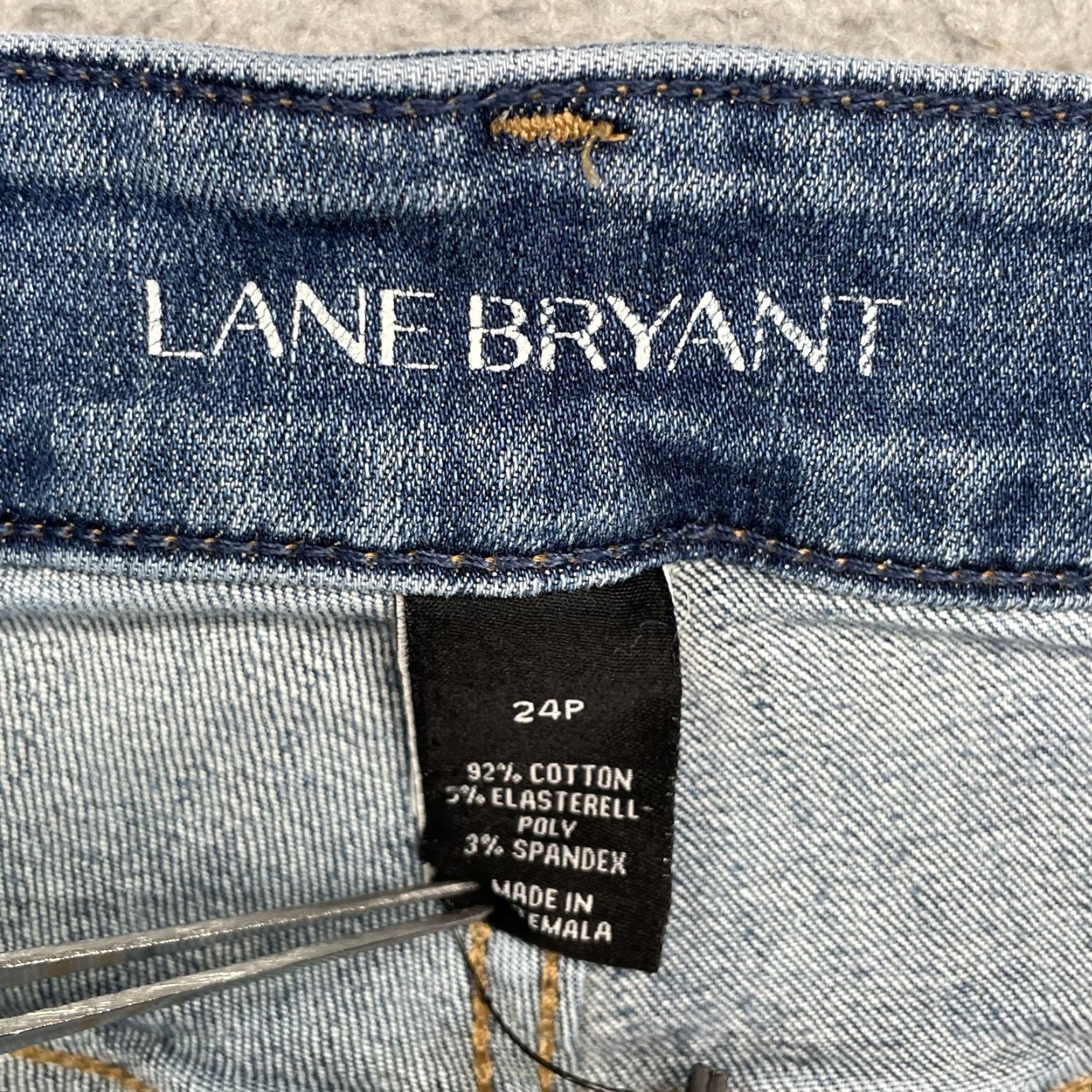 Vintage Lane Bryant Women's Jean Shorts 24 Raw Cut Y2K 90's American Preppy Summer Rodeo Size 42" / US 20 - 5 Thumbnail
