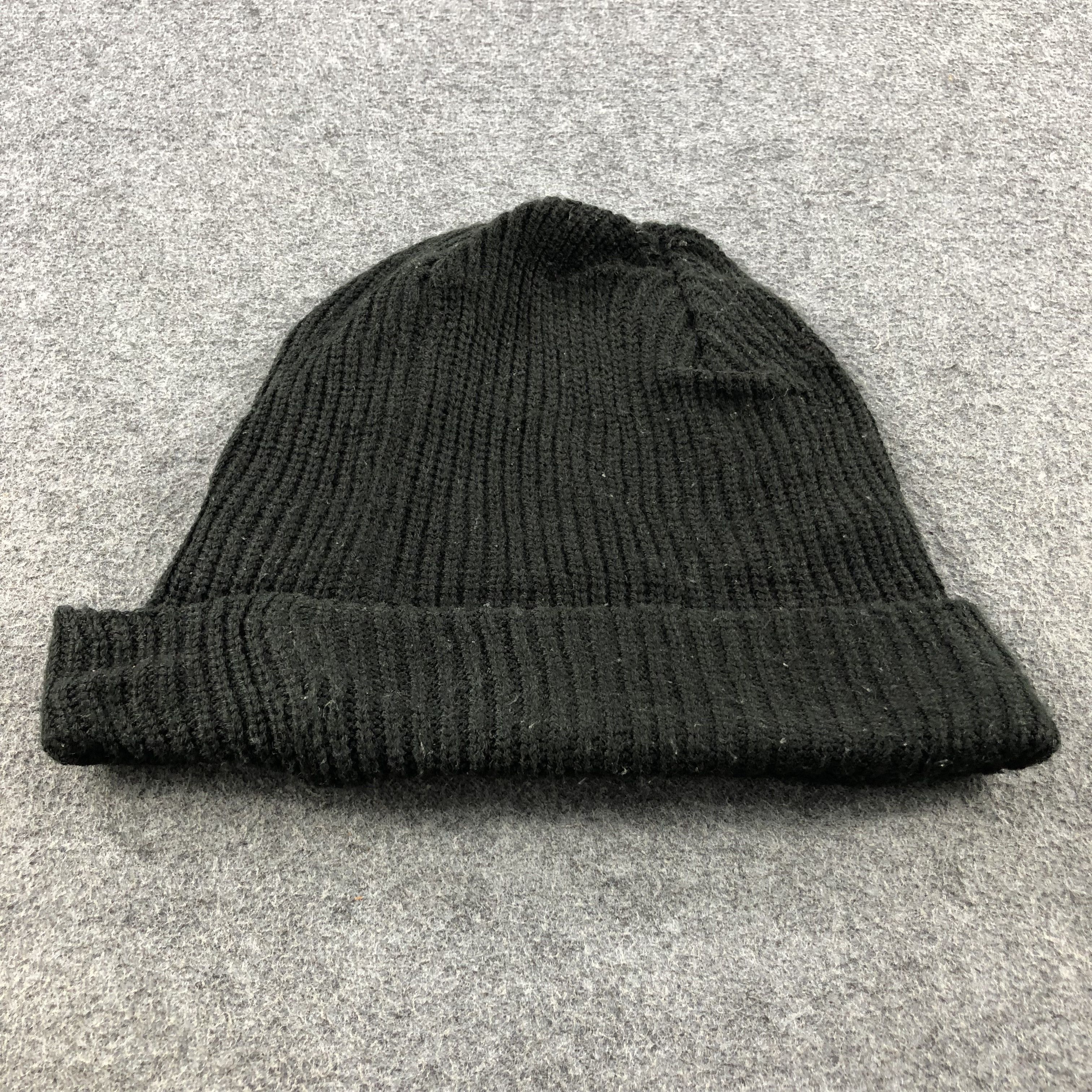 Vintage Unknown Hot Guy Fisherman Beanie Snow Hat Snowcap B67 Size ONE SIZE - 3 Thumbnail