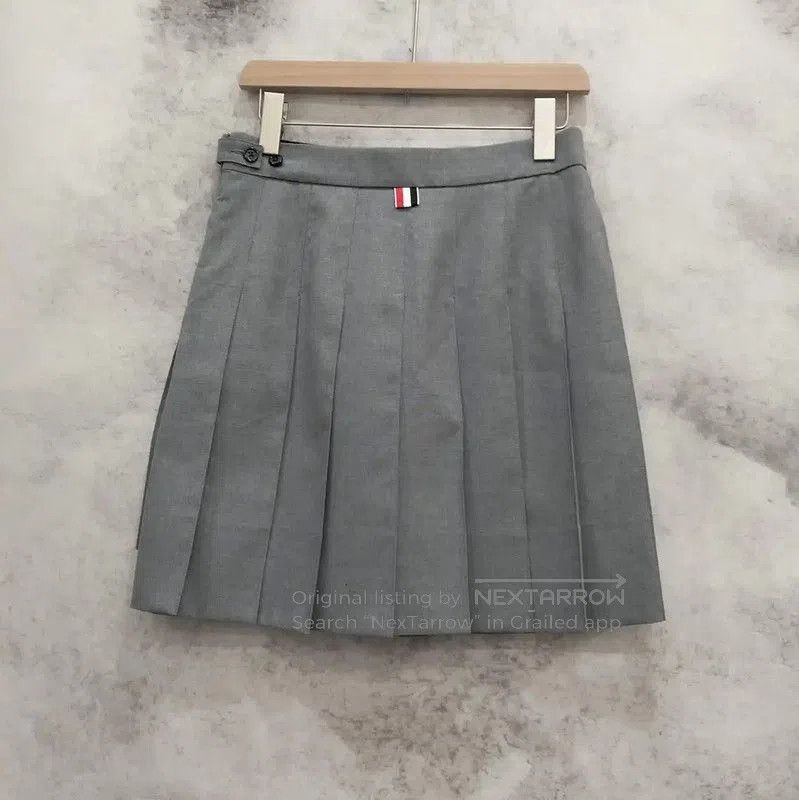 Thom Browne Pleated Skirt in Gray .