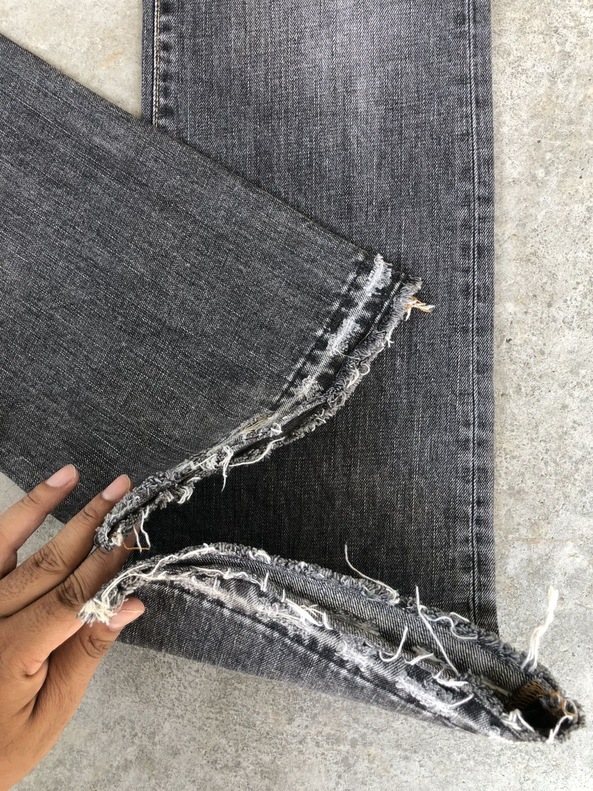 If Six Was Nine Japanese Uniqlo Flared Jeans Bootcut Distressed Jeans Size US 32 / EU 48 - 13 Thumbnail