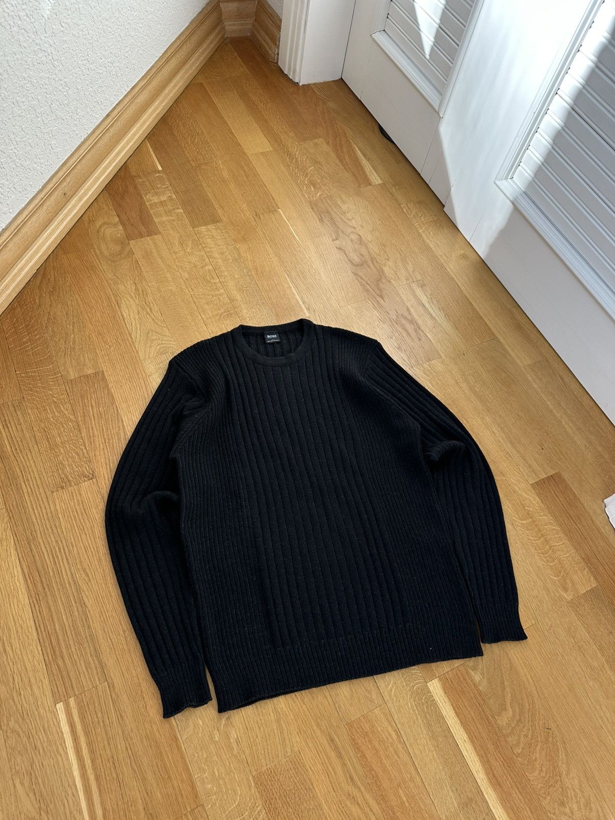 Hugo Boss Vintage Hugo Boss Knit Sweater Merinos Extrafine Made Italy Size US M / EU 48-50 / 2 - 1 Thumbnail