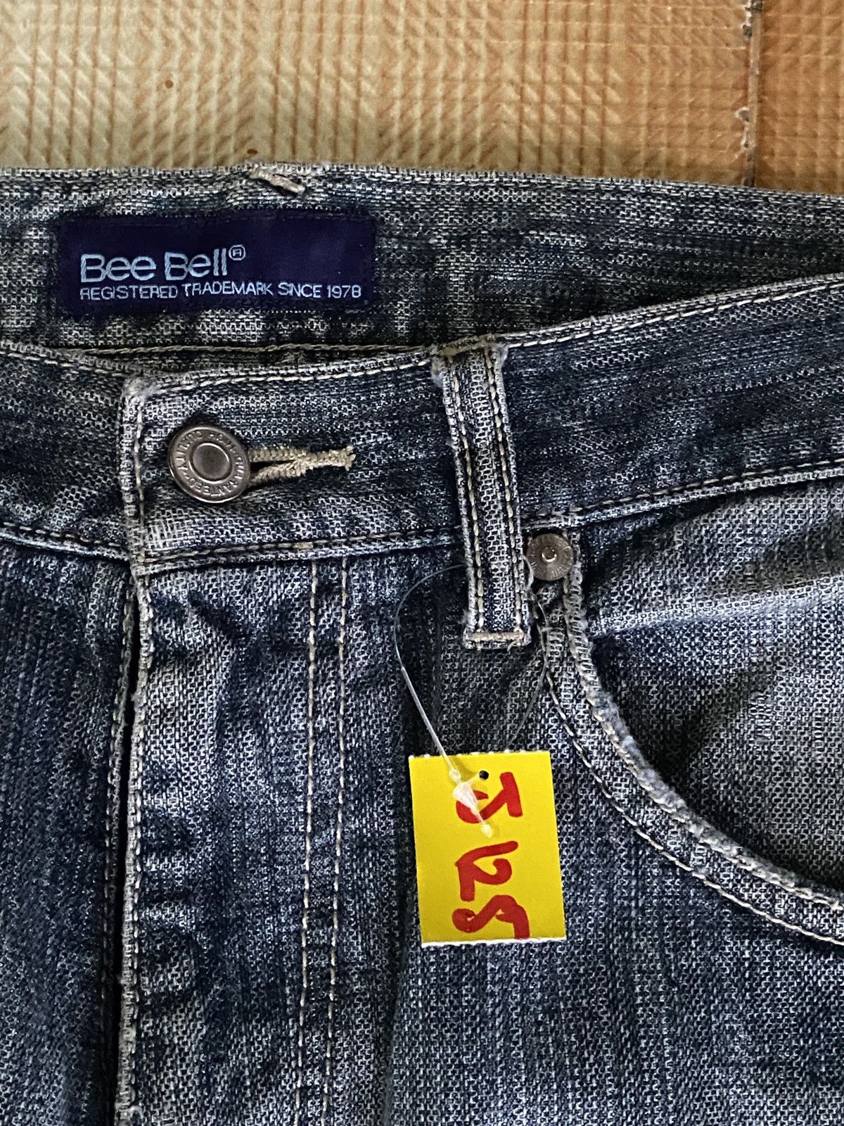 Beauty Beast × If Six Was Nine Vintage bee bell regular fit denim Size US 31 - 15 Thumbnail