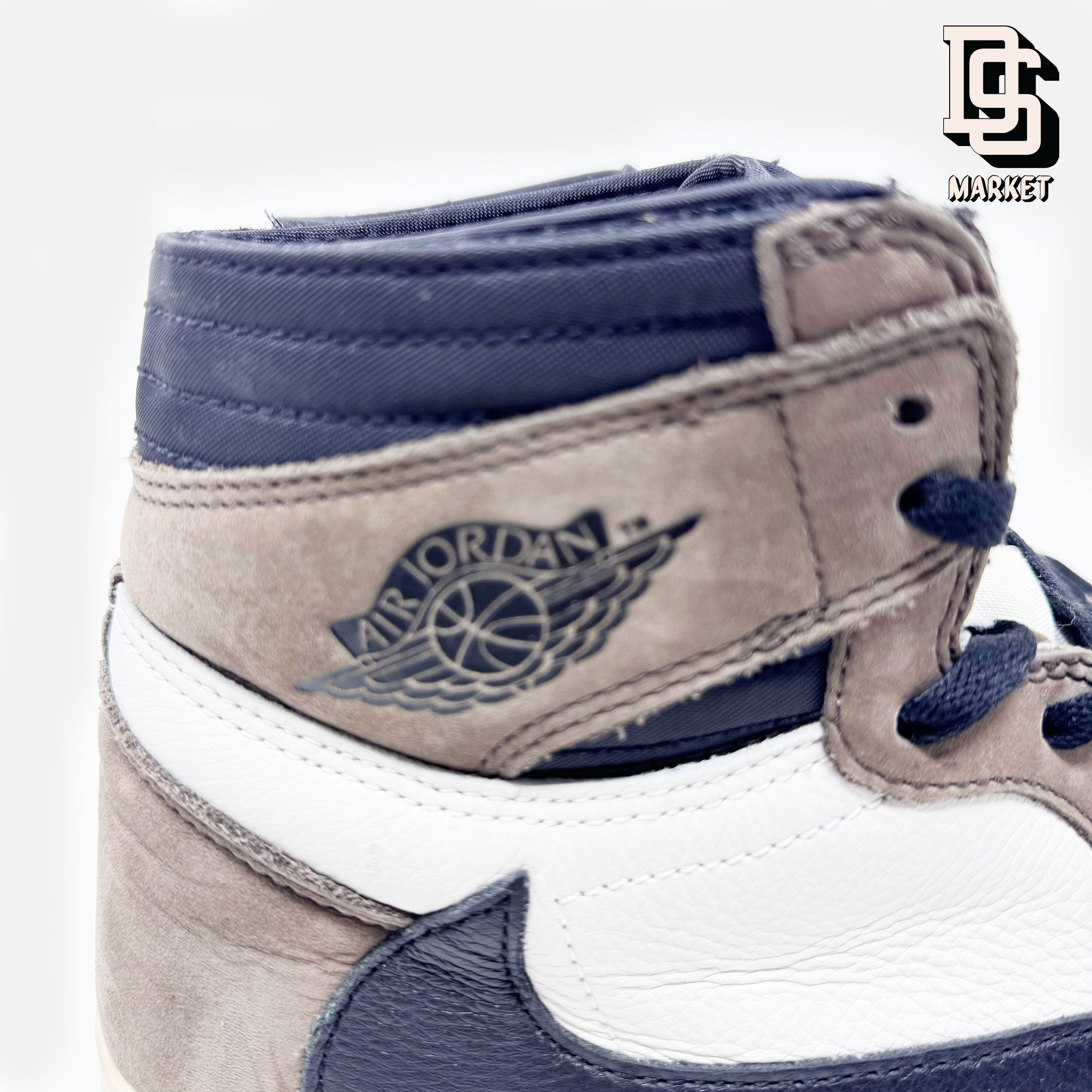 Jordan Brand NIKE AIR JORDAN 1 RETRO OG HIGH TS SP TRAVIS SCOTT BROWN Size US 11.5 / EU 44-45 - 3 Thumbnail